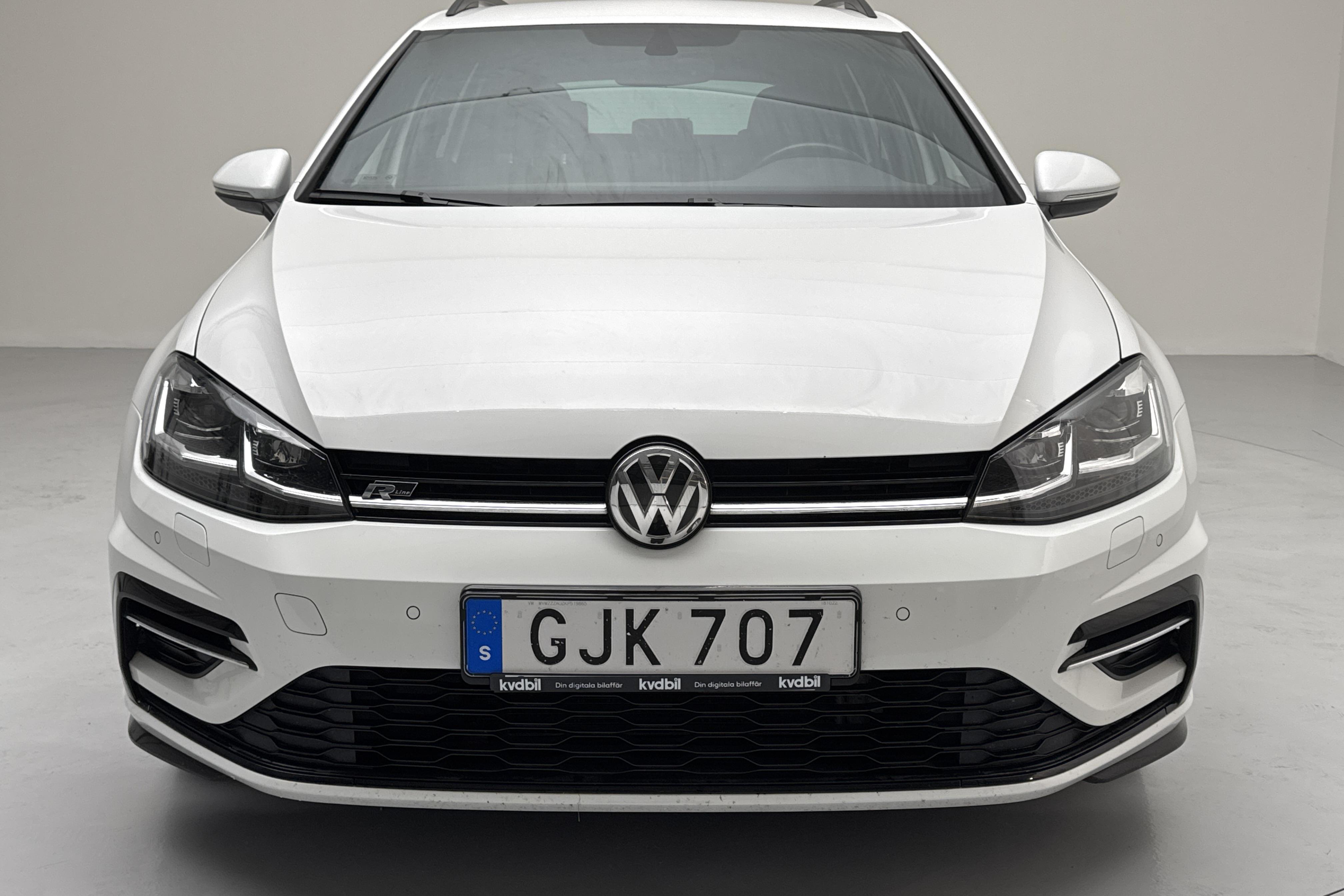 VW Golf VII 1.5 TSI Sportscombi (150hk) - 75 840 km - Automatyczna - biały - 2019