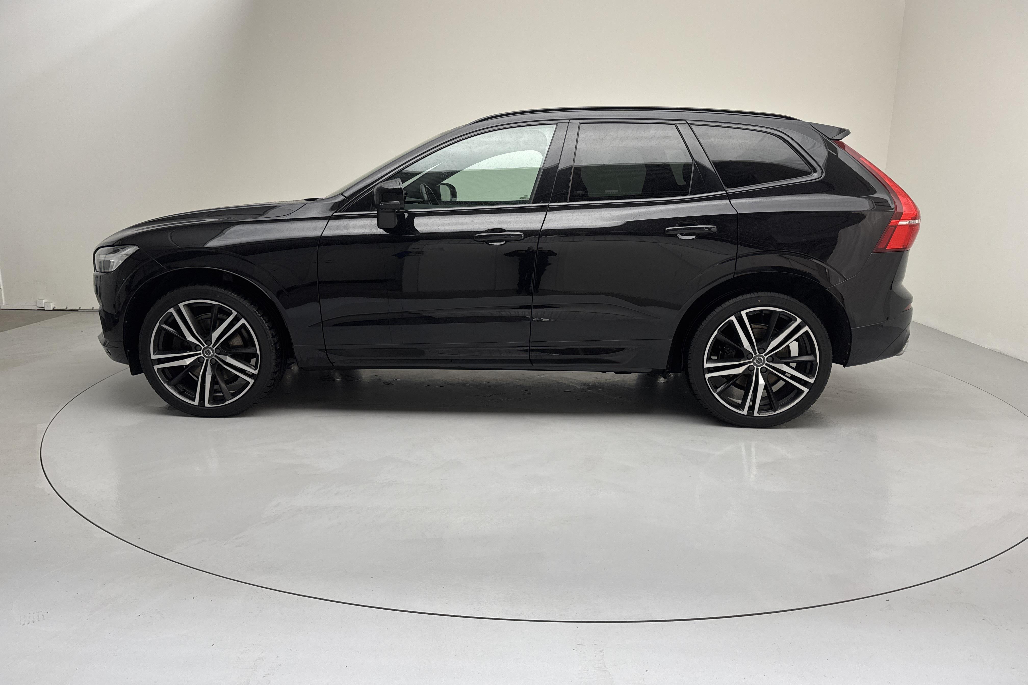 Volvo XC60 B4 AWD Mildhybrid, Diesel (197hk) - 13 244 mil - Automat - svart - 2021