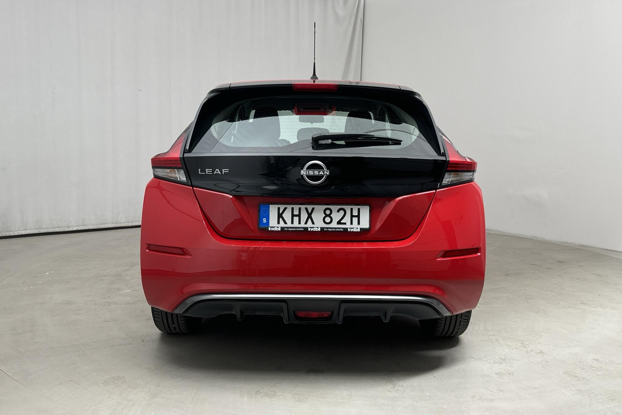 Nissan LEAF 5dr 39 kWh (150hk) - 29 540 km - Automaatne - punane - 2022