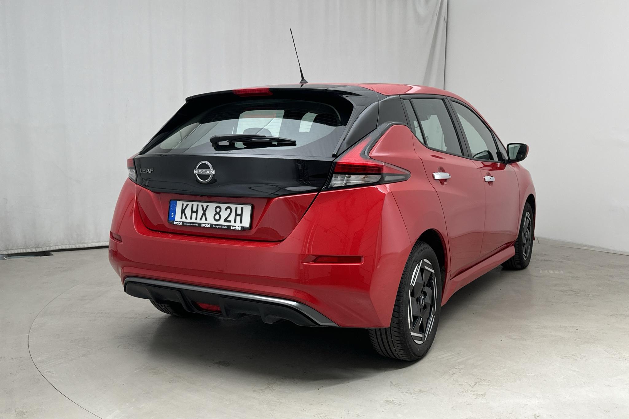 Nissan LEAF 5dr 39 kWh (150hk) - 29 540 km - Automaatne - punane - 2022