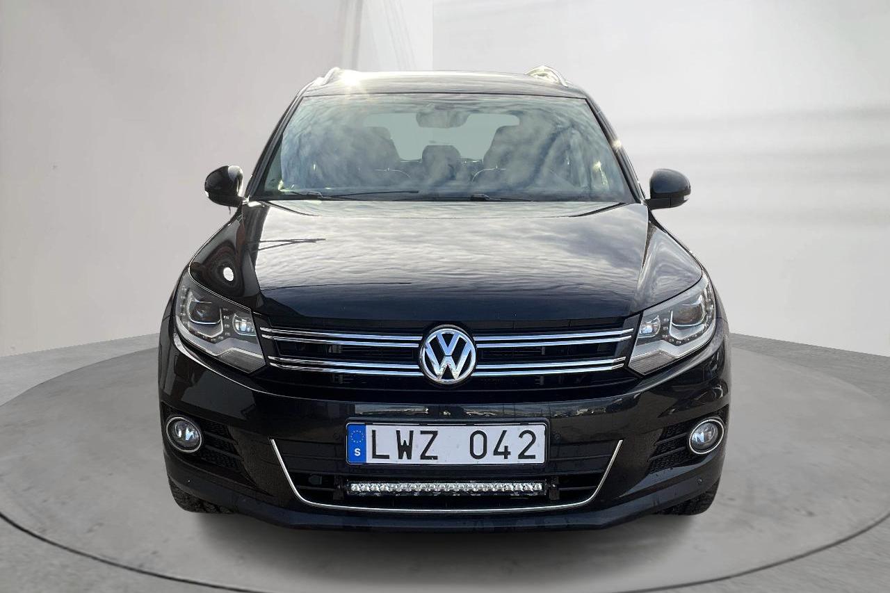 VW Tiguan 2.0 TDI 4MOTION BlueMotion Technology (140hk) - 184 430 km - Automaatne - must - 2012