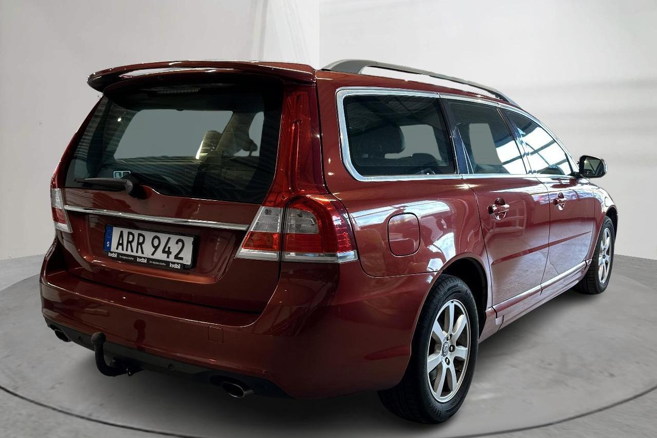 Volvo V70 II D4 (181hk) - 313 870 km - Automaattinen - punainen - 2014