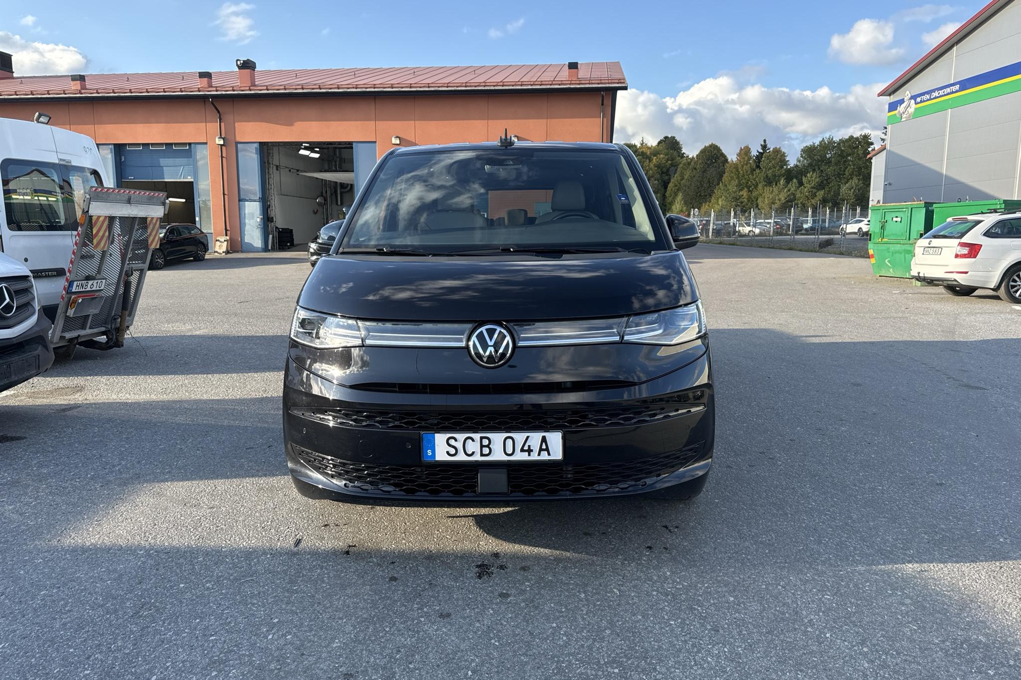 VW Multivan T7 2.0 TDI (150hk) - 30 880 km - Automaatne - must - 2023