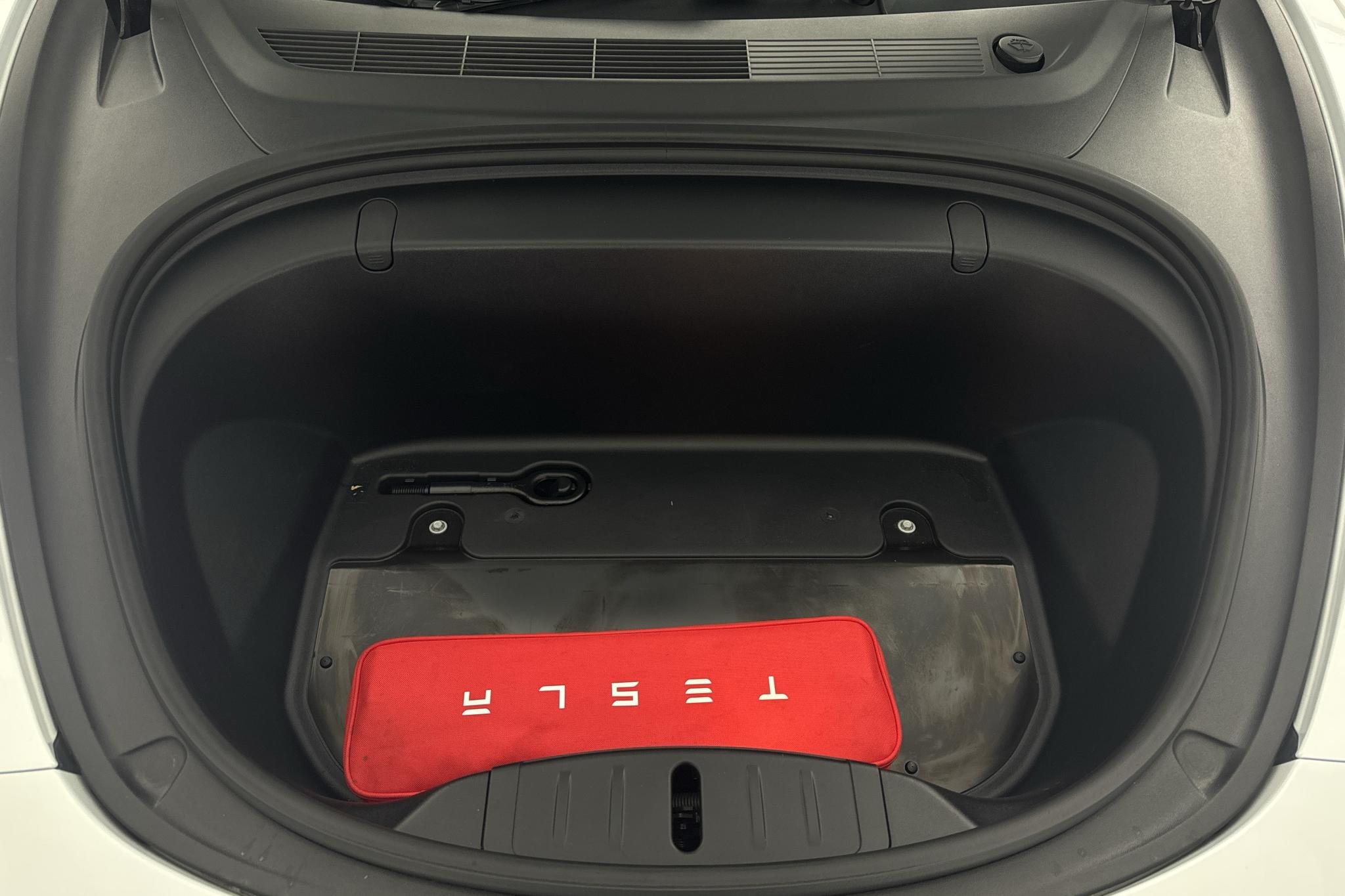 Tesla Model 3 Long Range Dual Motor AWD - 85 240 km - Automaattinen - valkoinen - 2019