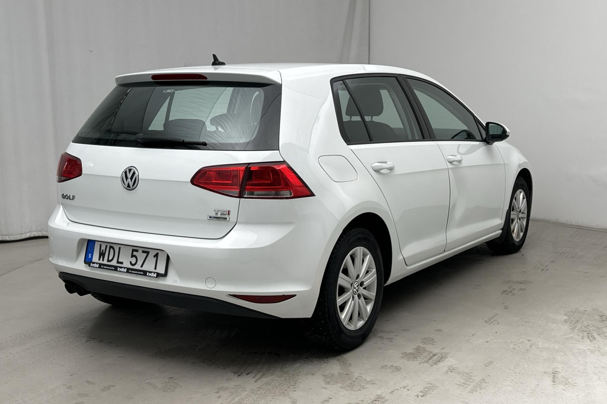 VW Golf VII 1.4 TSI 5dr (122hk) - 6 425 mil - Automat - vit - 2015