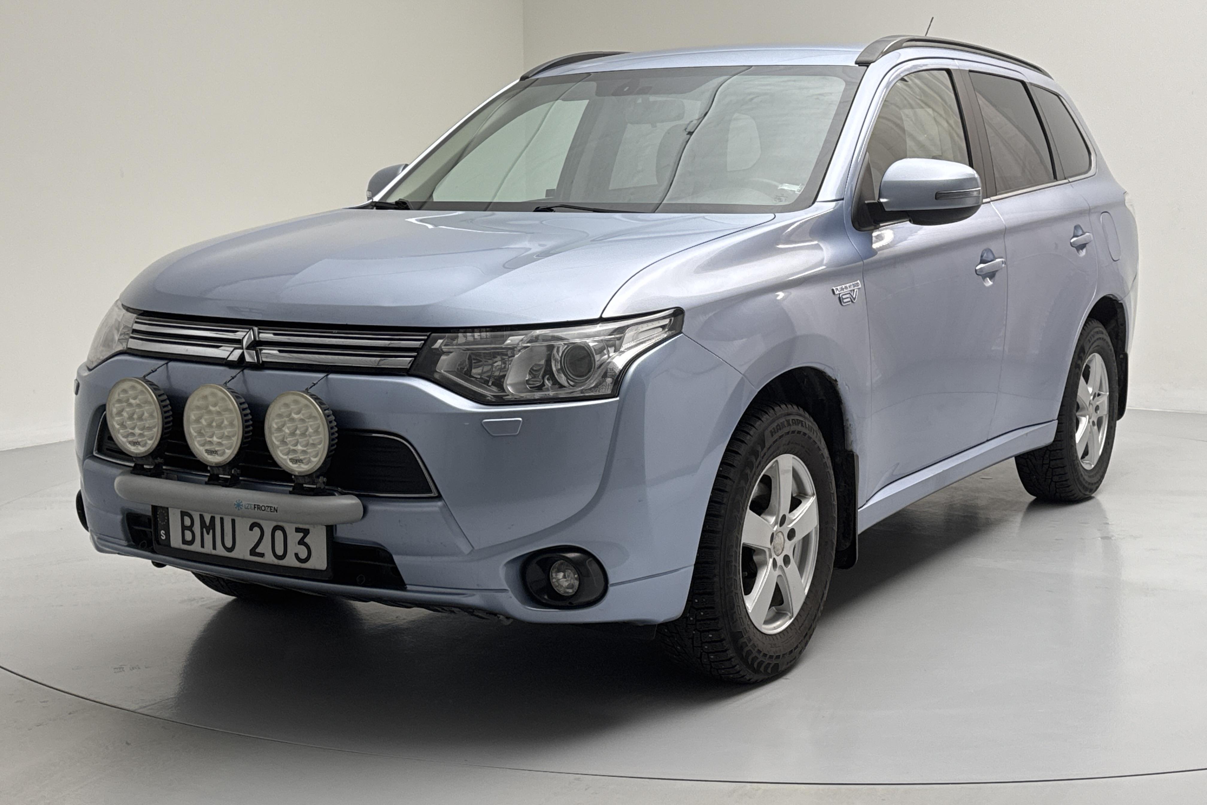 Mitsubishi Outlander 2.0 Plug-in Hybrid 4WD (121hk) - 168 400 km - Automatic - Light Blue - 2014