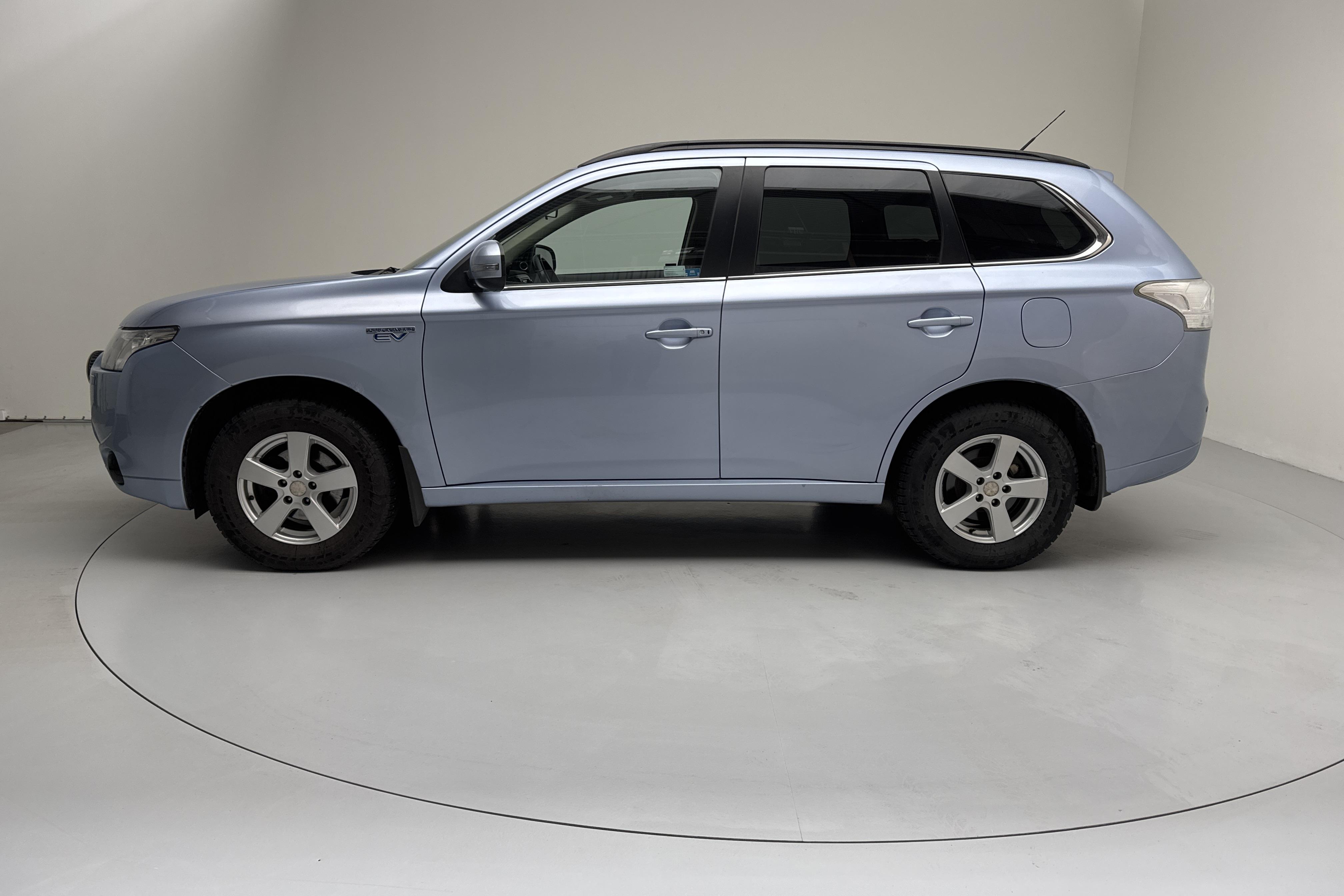 Mitsubishi Outlander 2.0 Plug-in Hybrid 4WD (121hk) - 168 400 km - Automatic - Light Blue - 2014