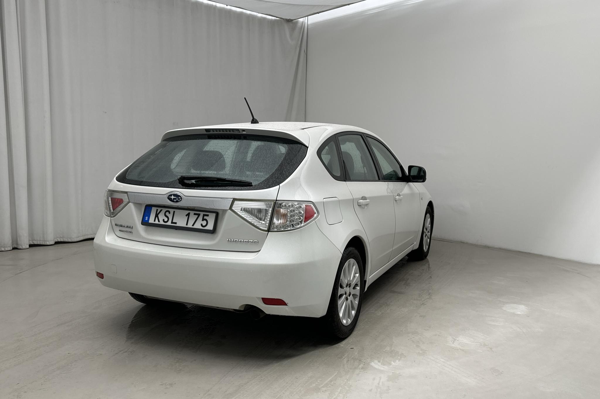 Subaru Impreza 2.0R (150hk) - 142 090 km - Manuaalinen - valkoinen - 2010