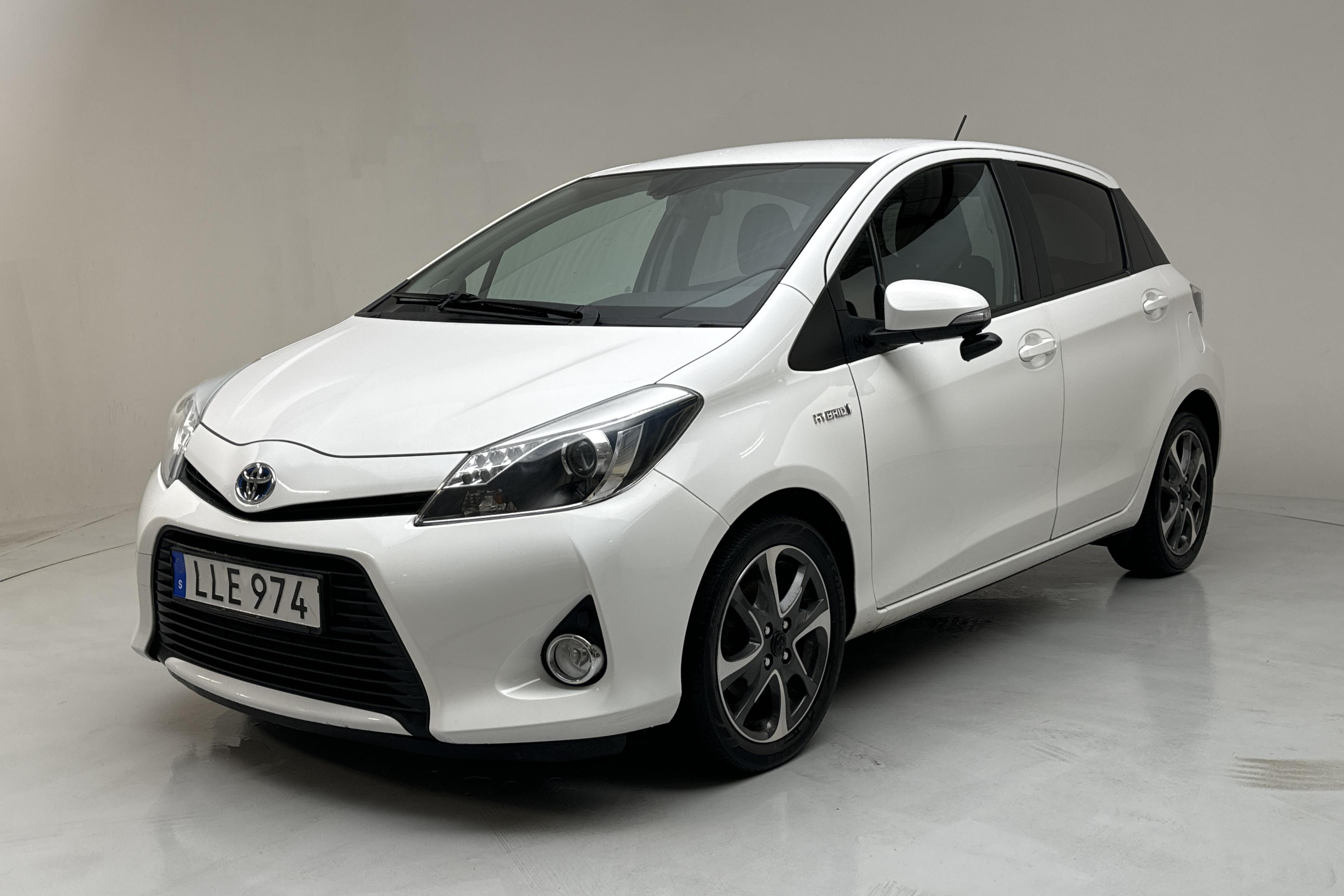 Toyota Yaris 1.5 HSD 5dr (75hk) - 100 390 km - Automaatne - valge - 2014