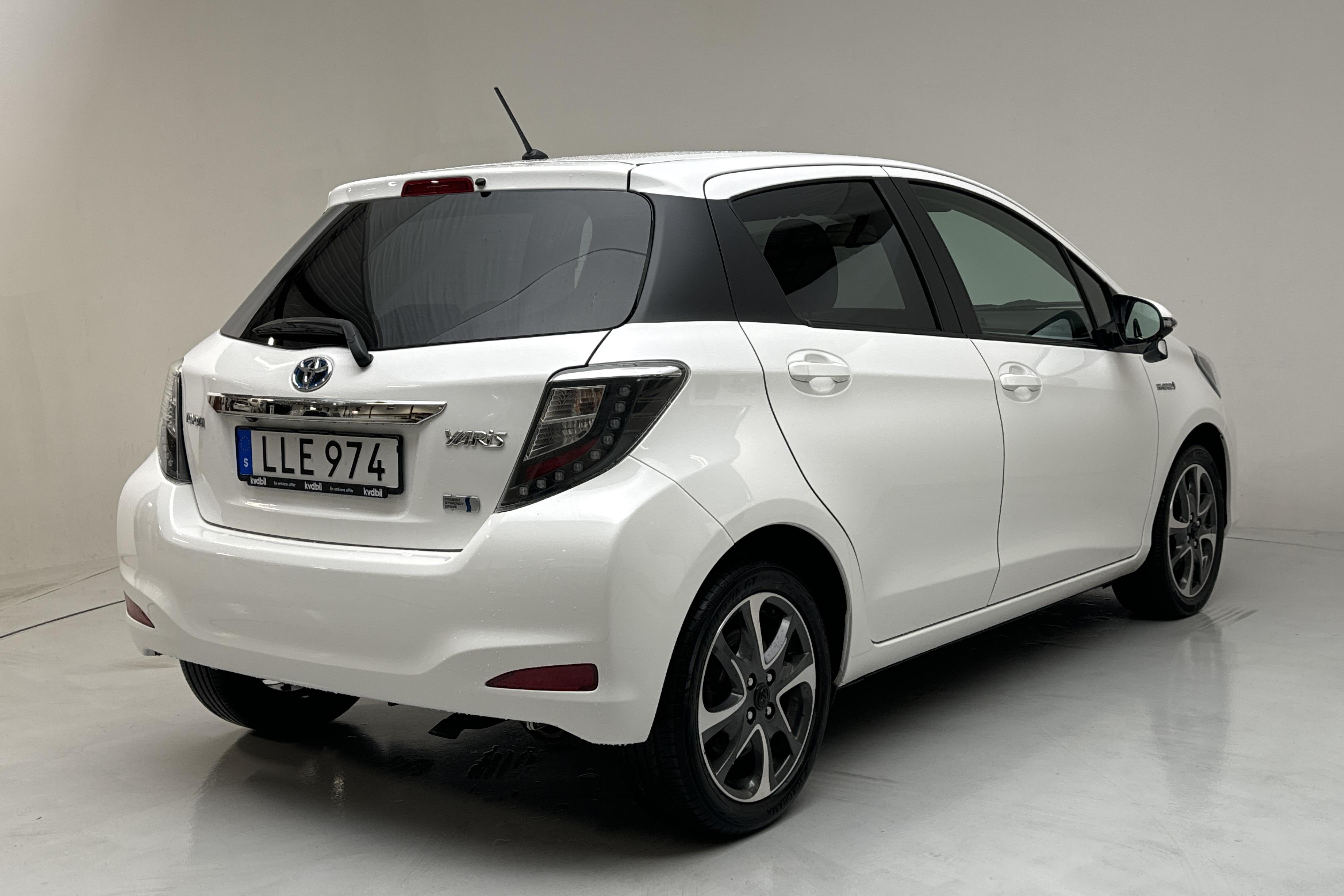 Toyota Yaris 1.5 HSD 5dr (75hk) - 100 390 km - Automatic - white - 2014