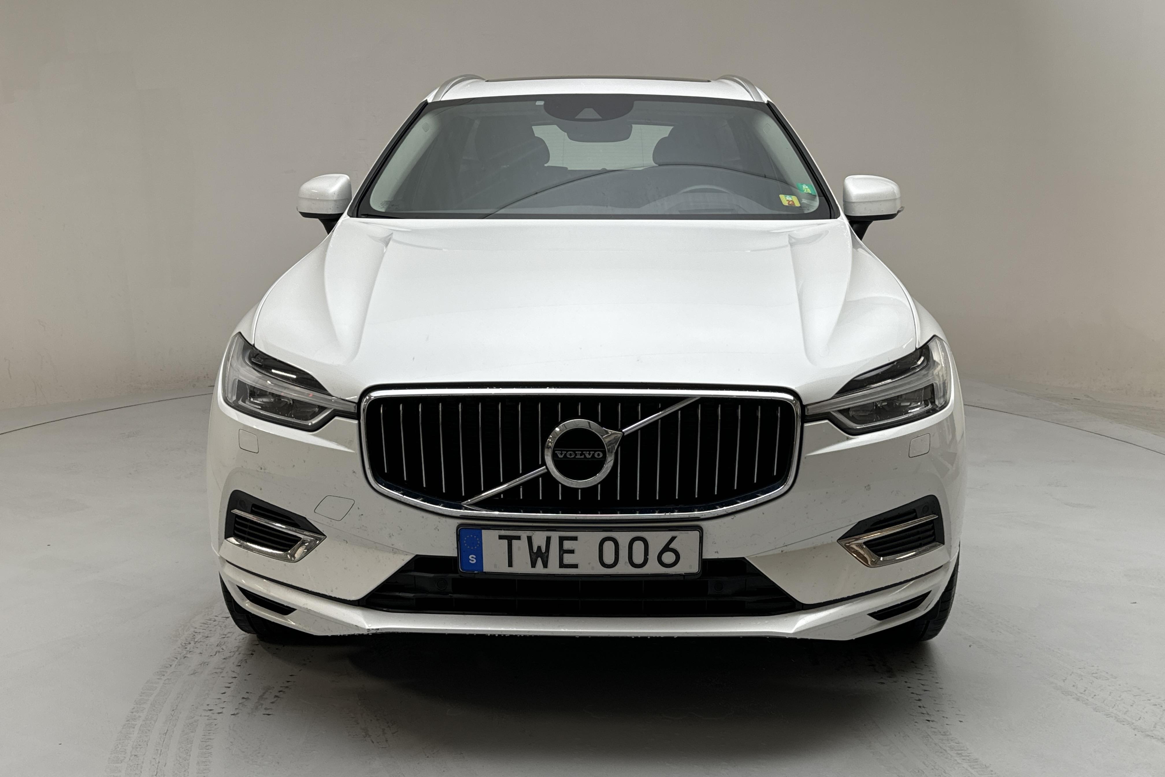 Volvo XC60 T8 AWD Twin Engine (407hk) - 114 490 km - Automatyczna - biały - 2018