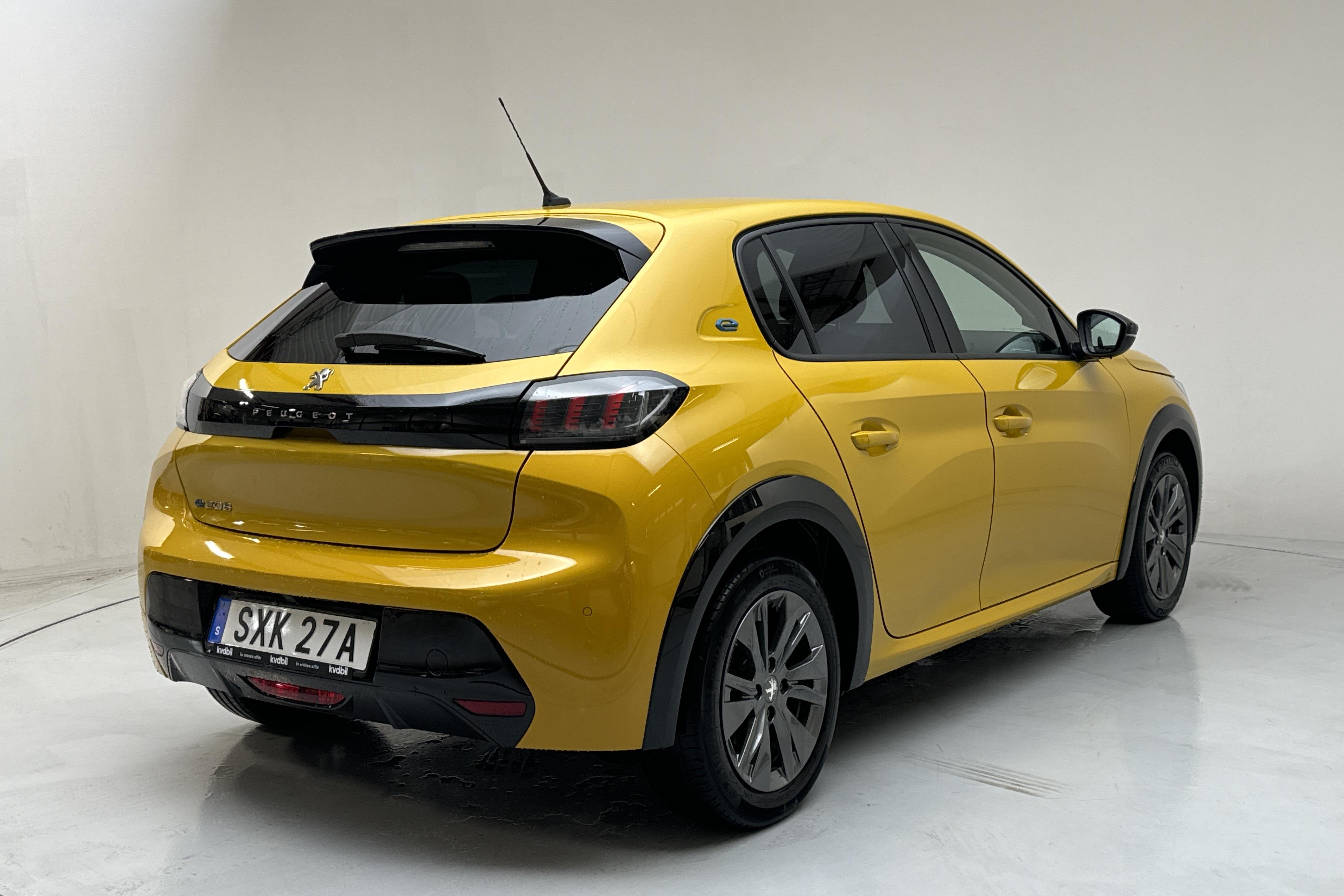 Peugeot e-208 50 kWh 5dr (136hk) - 13 640 km - Automatic - yellow - 2022