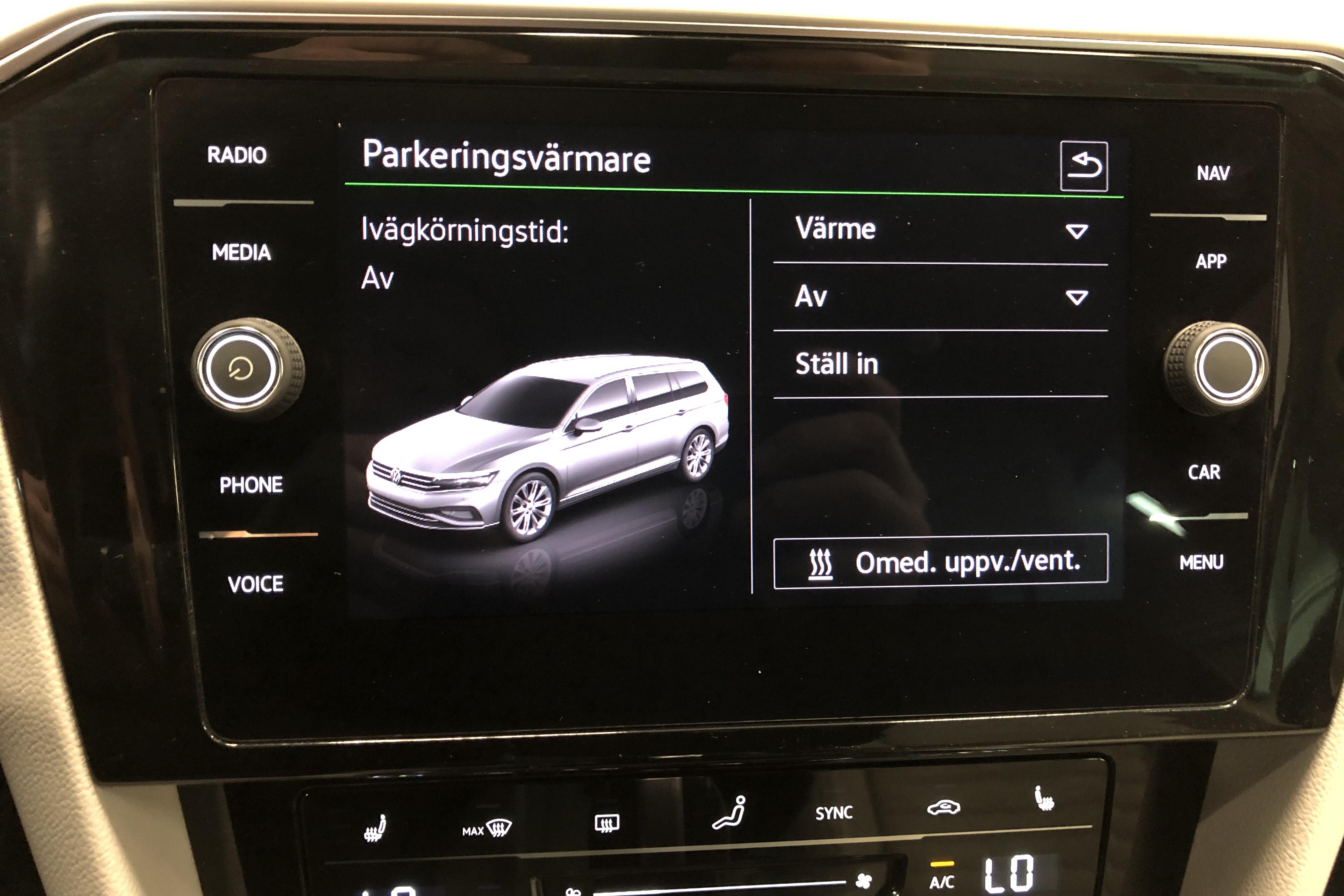 VW Passat 2.0 TDI Sportscombi 4Motion (200hk) - 13 095 mil - Automat - blå - 2021