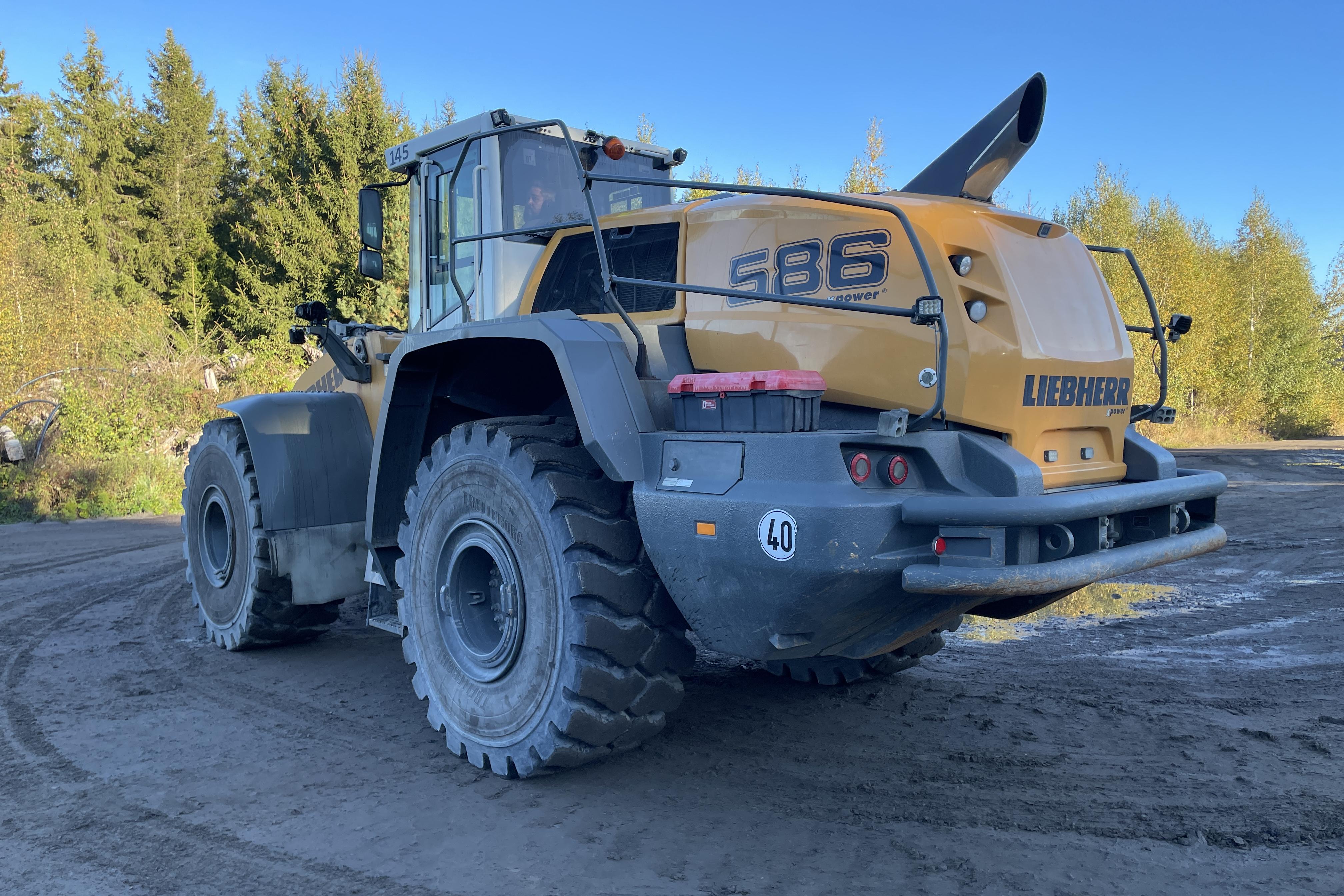 LIEBHERR L586 -  - Automat