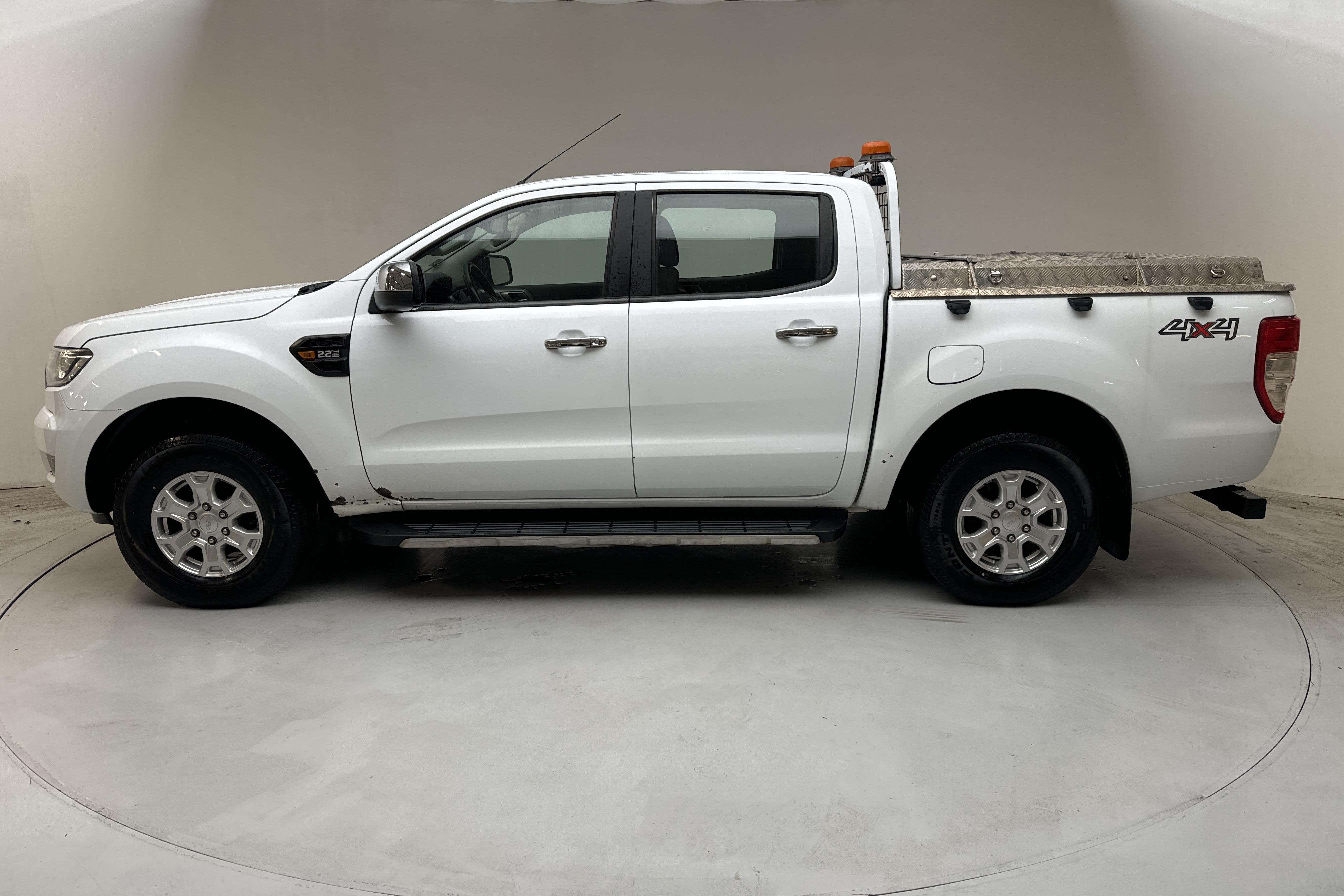 Ford Ranger 2.2 TDCi 4WD (160hk) - 16 934 mil - Automat - vit - 2017