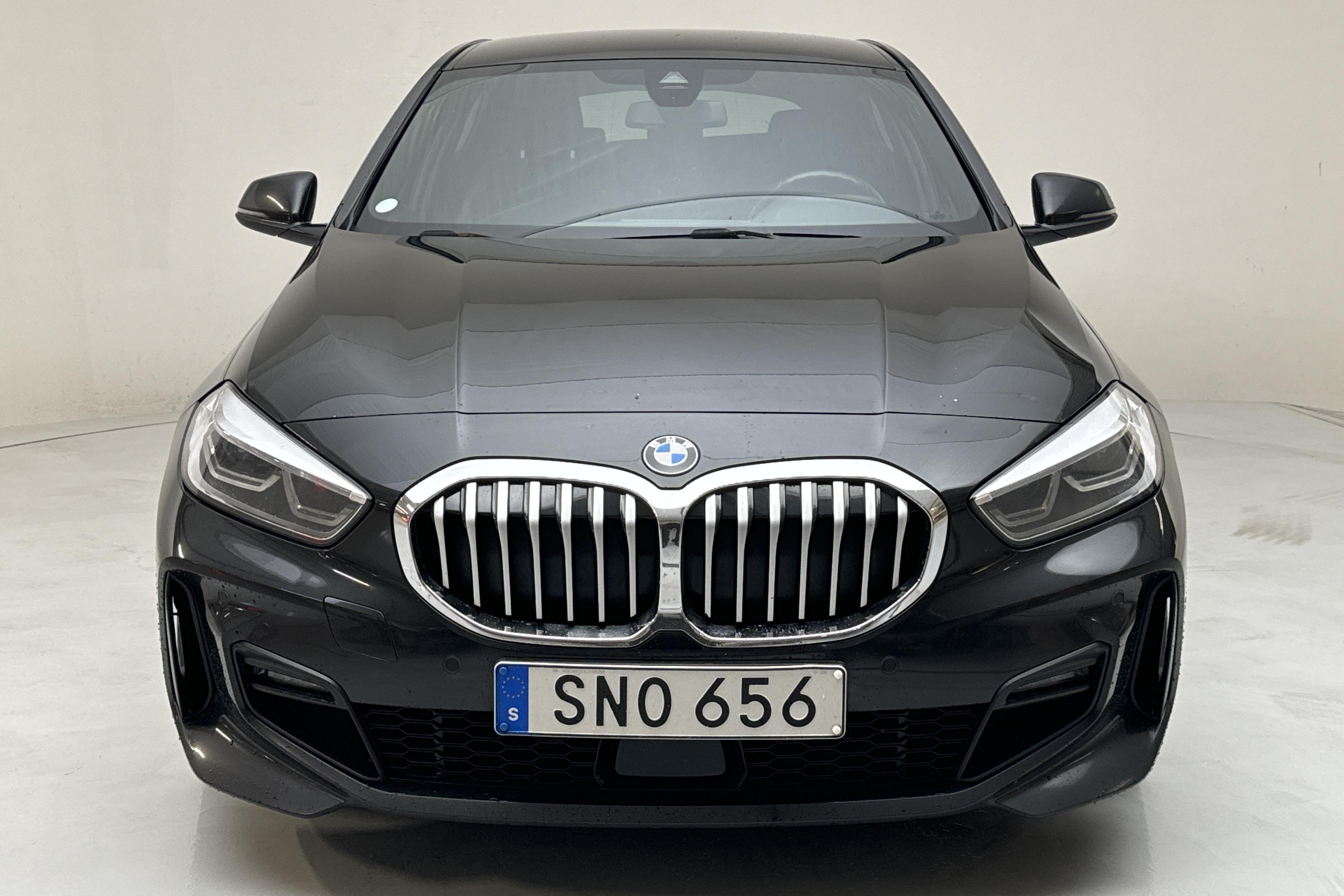 BMW 118d 5dr, F40 (150hk) - 226 590 km - Automatyczna - czarny - 2020