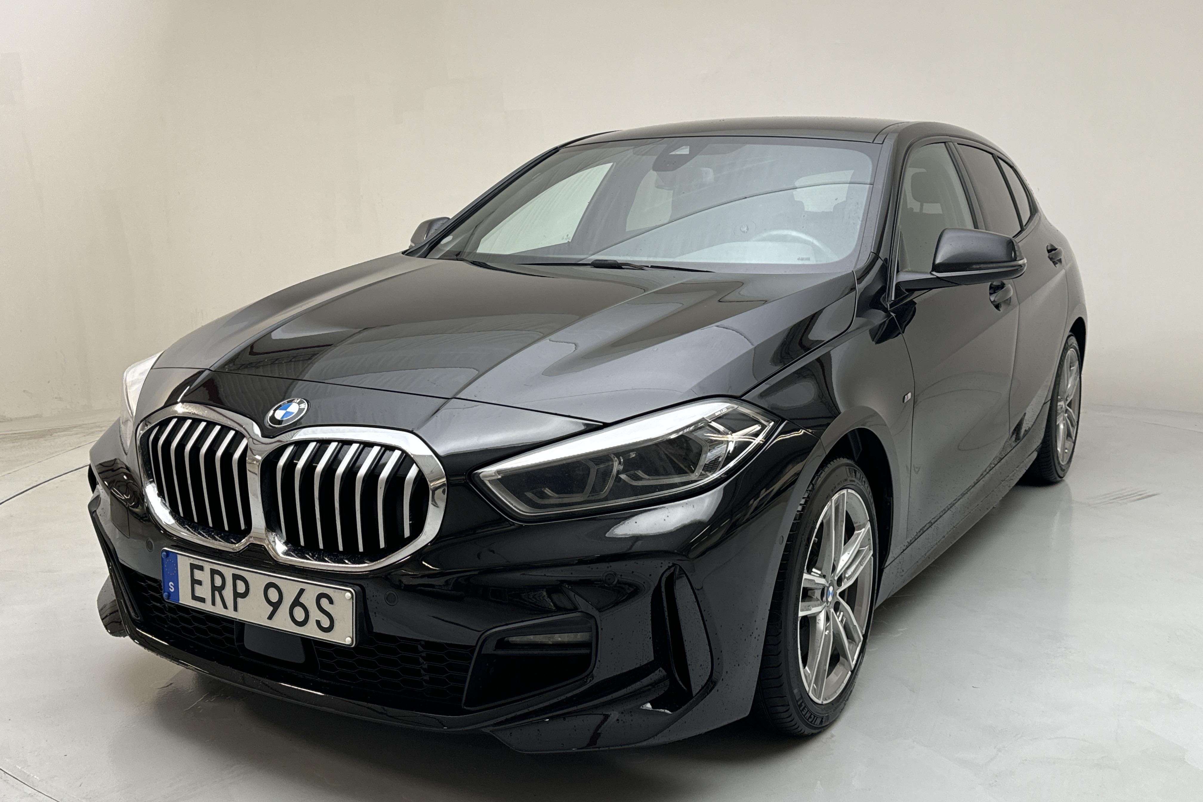 BMW 118d 5dr, F40 (150hk) - 187 810 km - Automatyczna - czarny - 2020