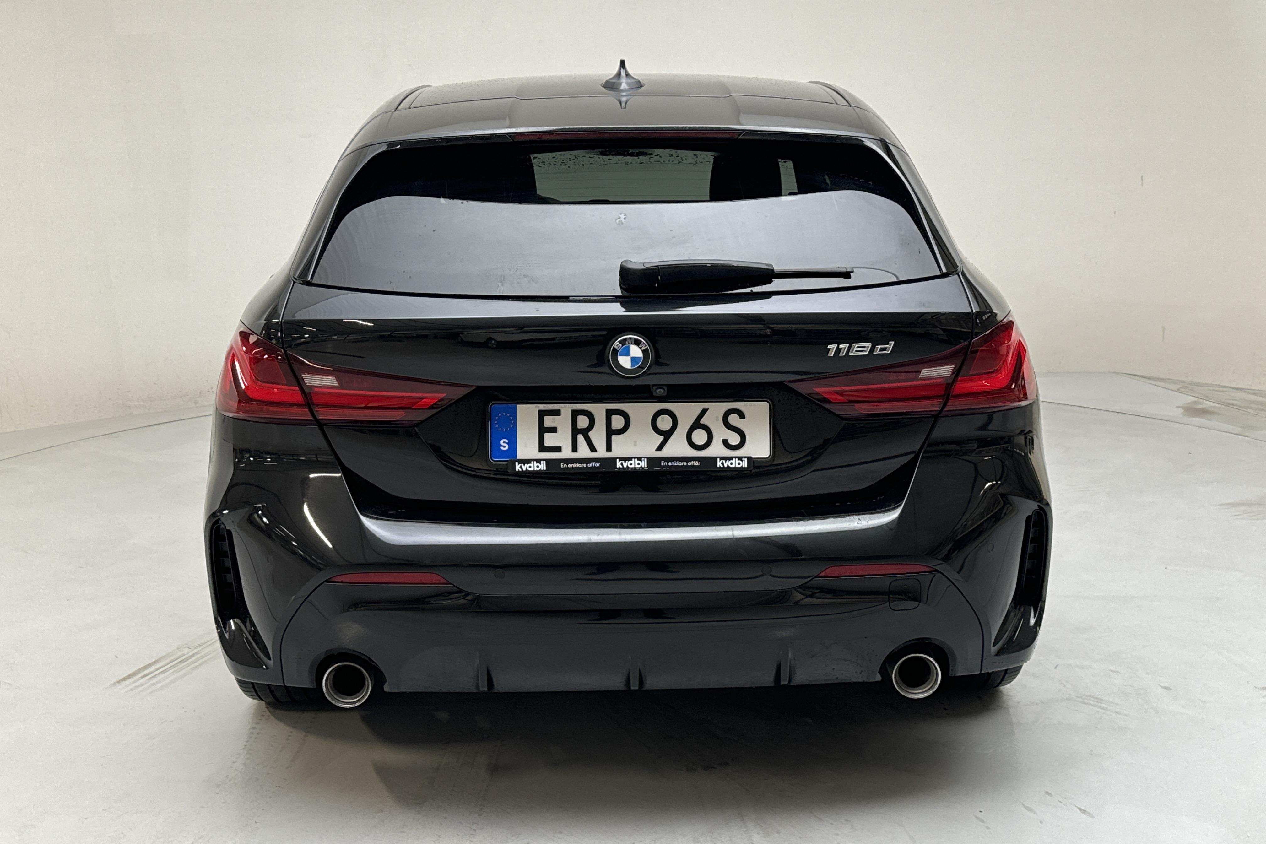 BMW 118d 5dr, F40 (150hk) - 187 810 km - Automaatne - must - 2020