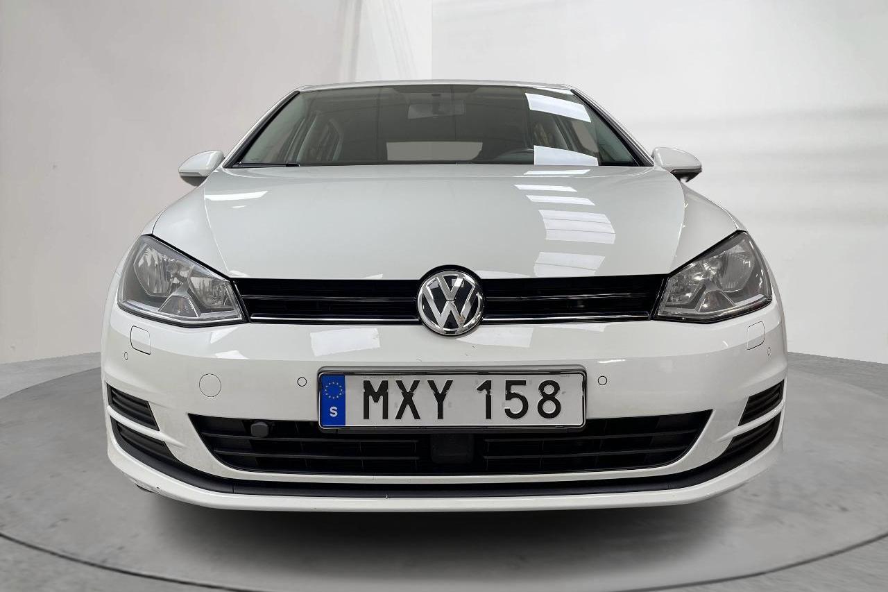 VW Golf VII 1.6 TDI BlueMotion 5dr 4Motion (110hk) - 66 890 km - Manualna - biały - 2016