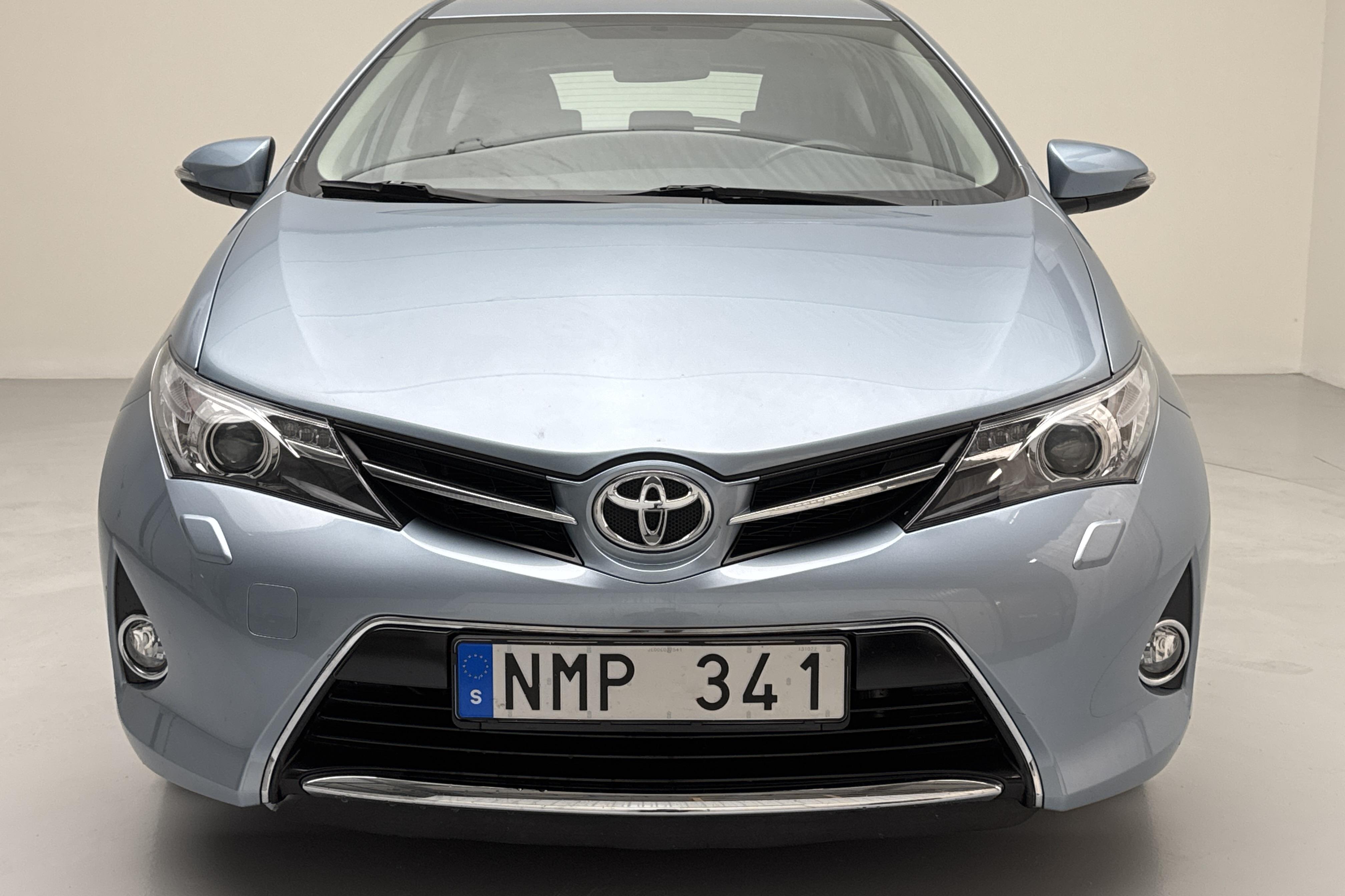 Toyota Auris 1.6 Valvematic 5dr (132hk) - 93 980 km - Automaattinen - Light Blue - 2014