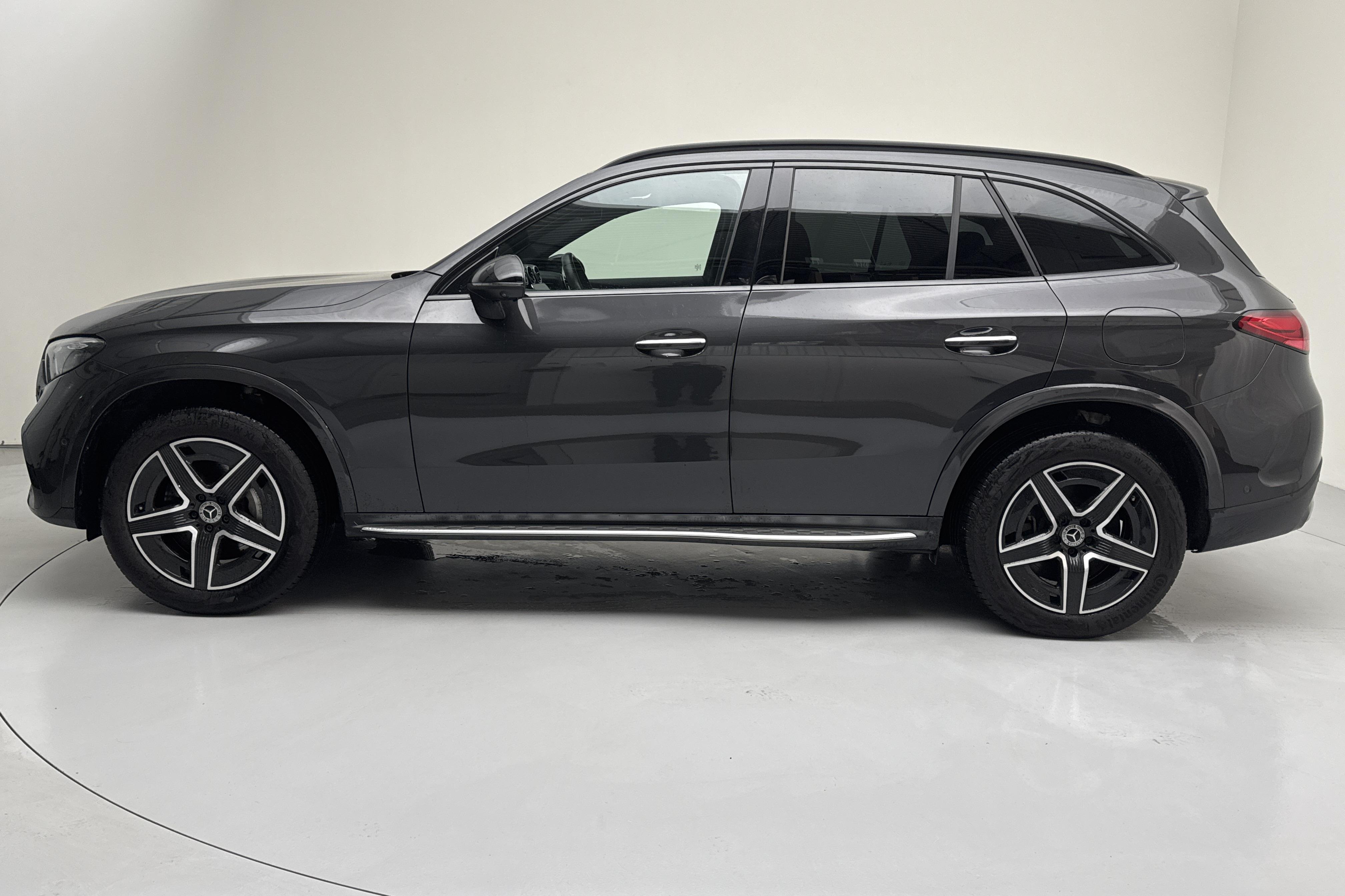 Mercedes GLC 300 e 4MATIC X254 (313hk) - 20 600 km - Automatic - gray - 2024