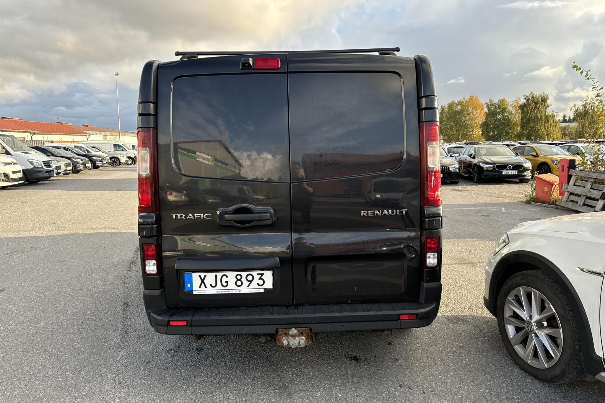 Renault Trafic 1.6 dCi (145hk) - 148 570 km - Manual - black - 2017