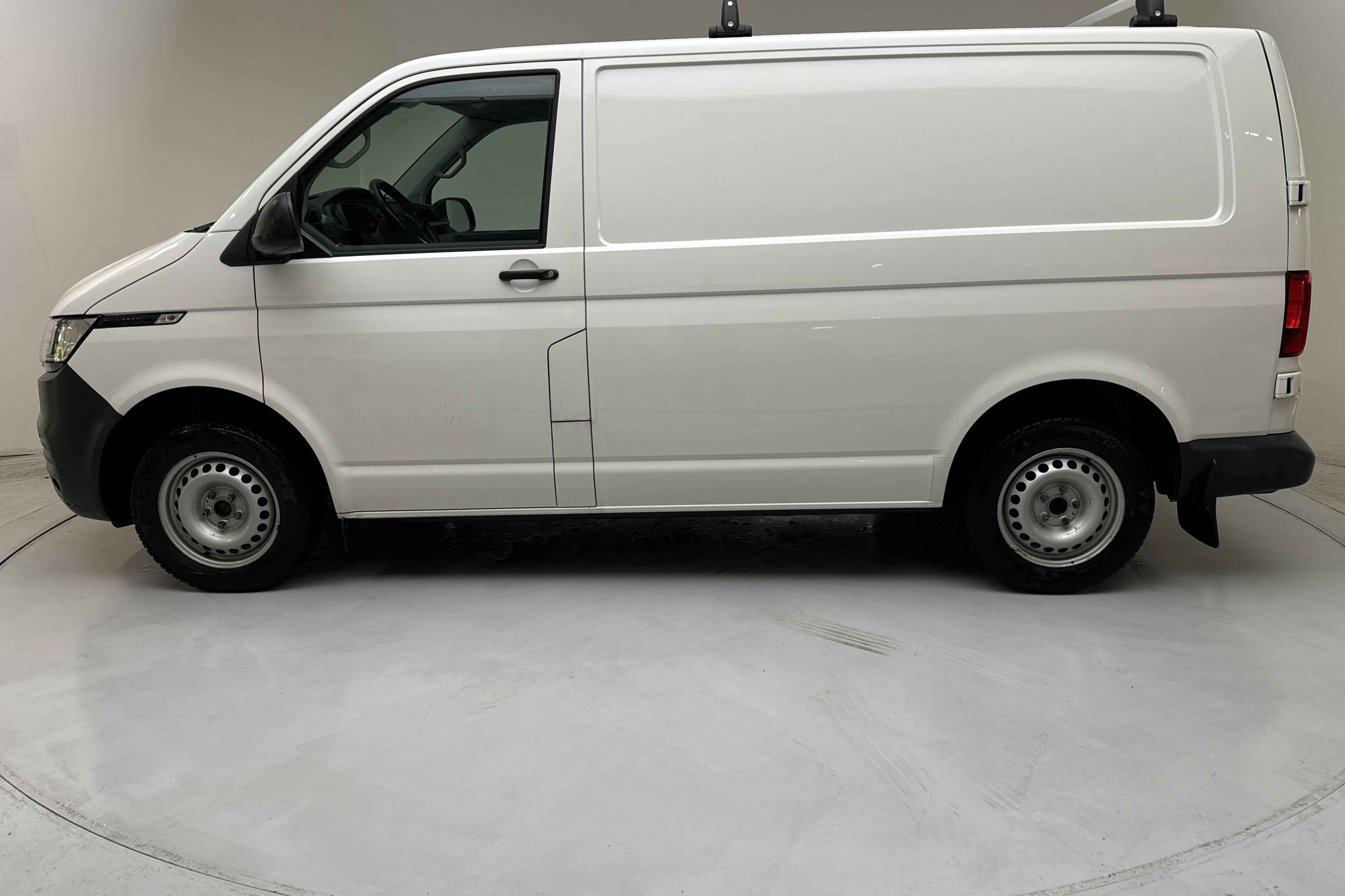 VW Transporter T6.1 2.0 TDI BMT Skåp (150hk) - 58 420 km - Automaatne - valge - 2020