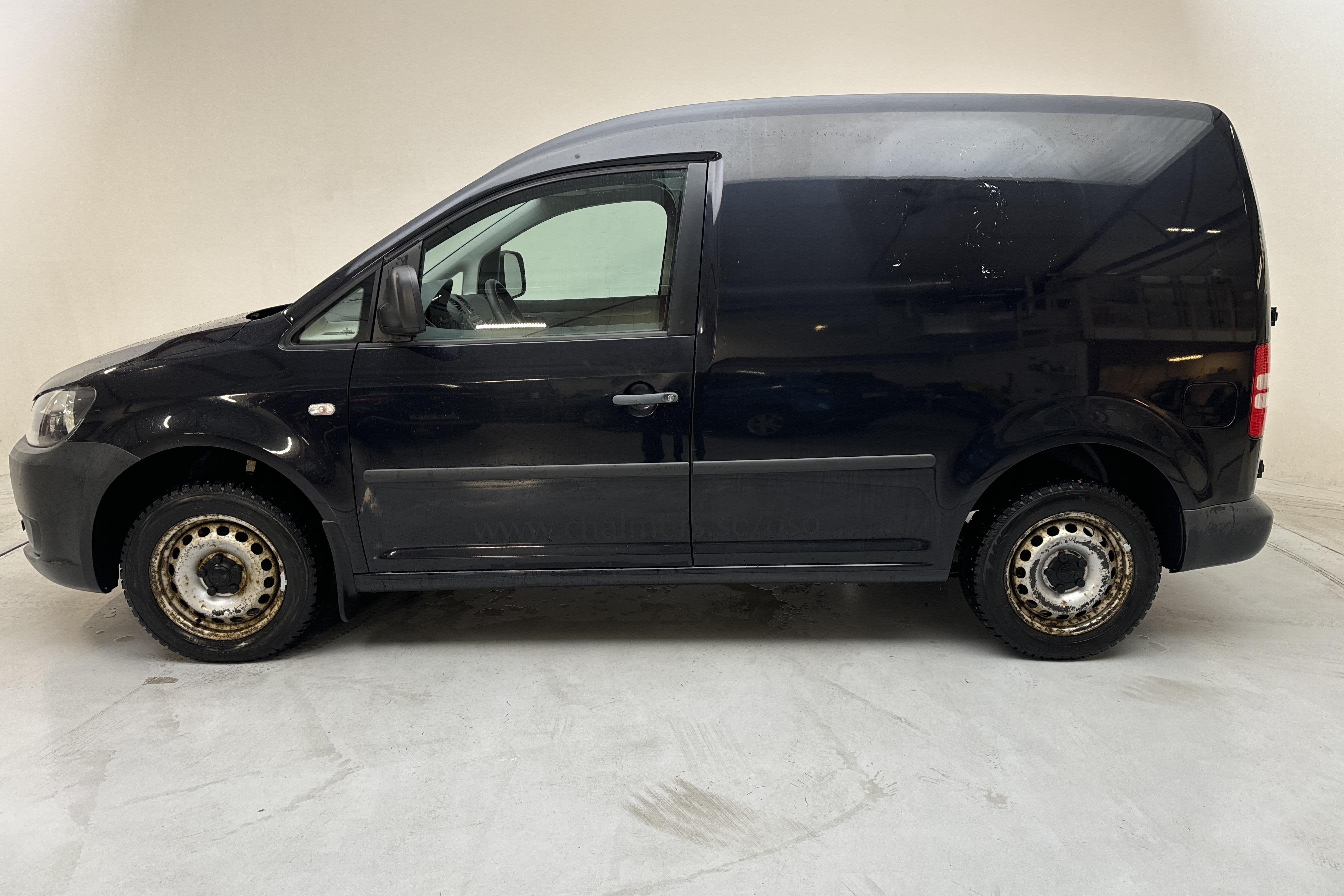 VW Caddy 1.6 TDI Skåp (75hk) - 61 450 km - Manuaalinen - musta - 2011