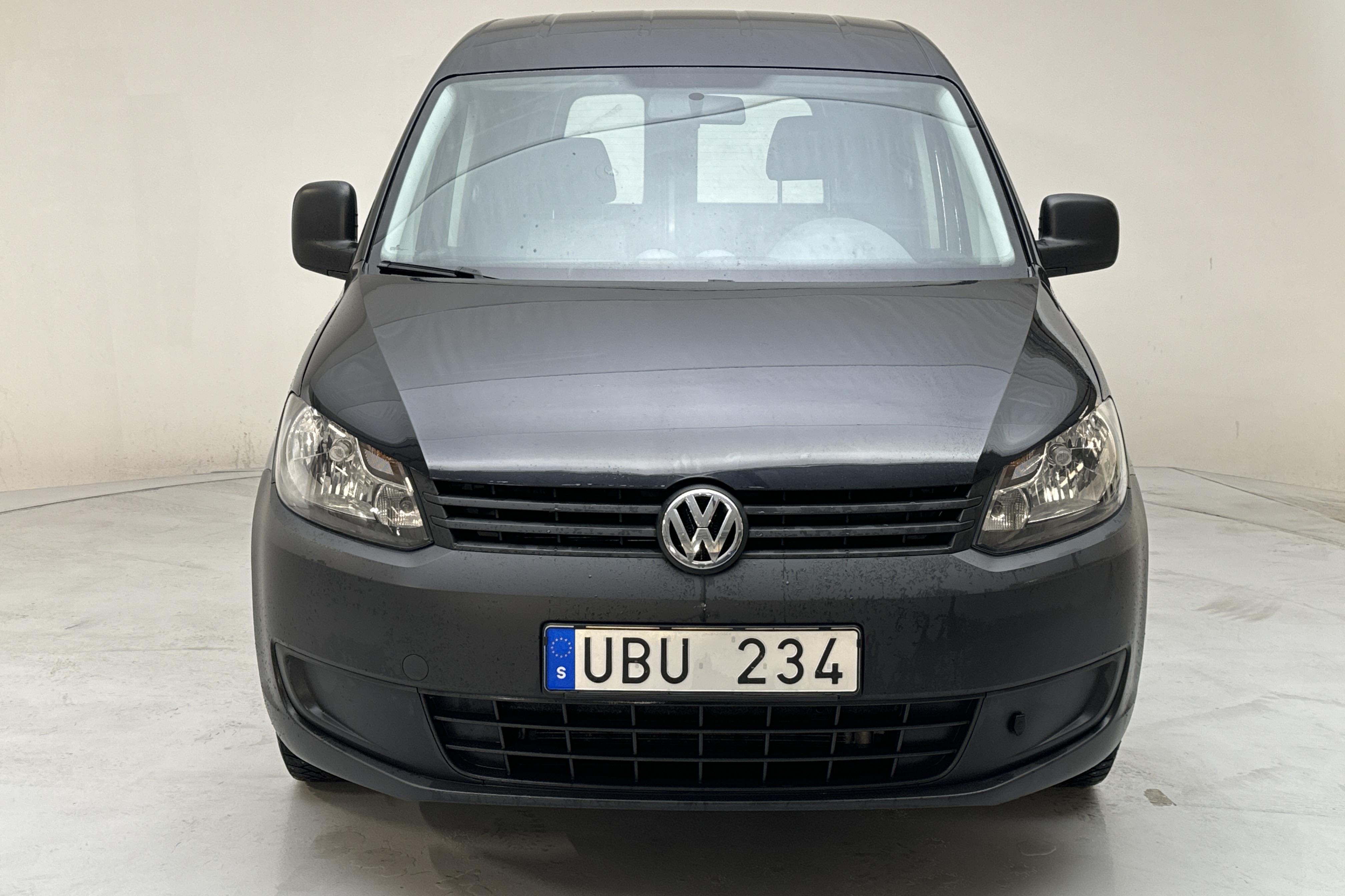 VW Caddy 1.6 TDI Skåp (75hk) - 61 450 km - Manuaalinen - musta - 2011