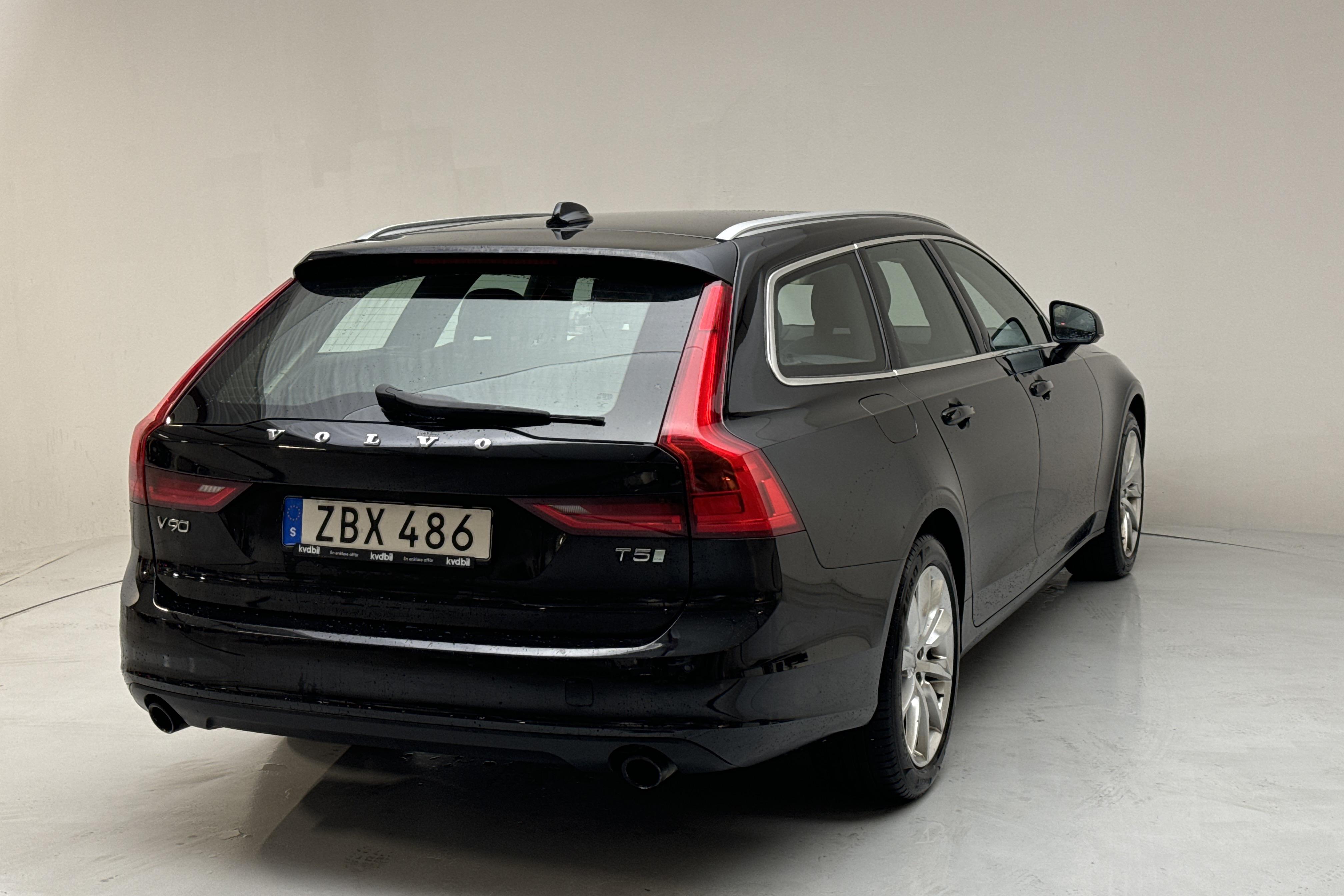 Volvo V90 T5 (254hk) - 79 740 km - Automatyczna - czarny - 2018