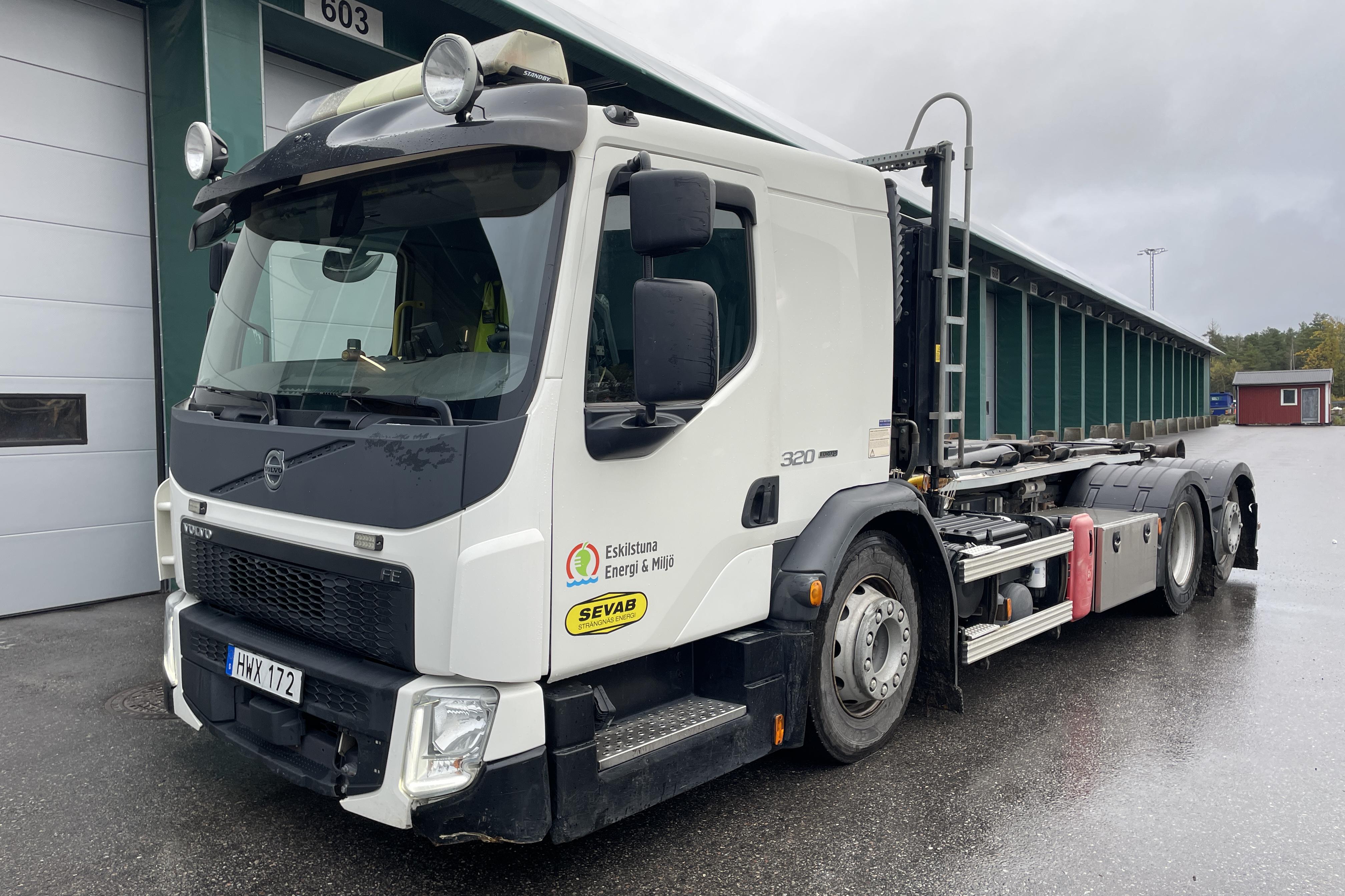 VOLVO FE320 - 121 905 km - Automatic - white - 2016