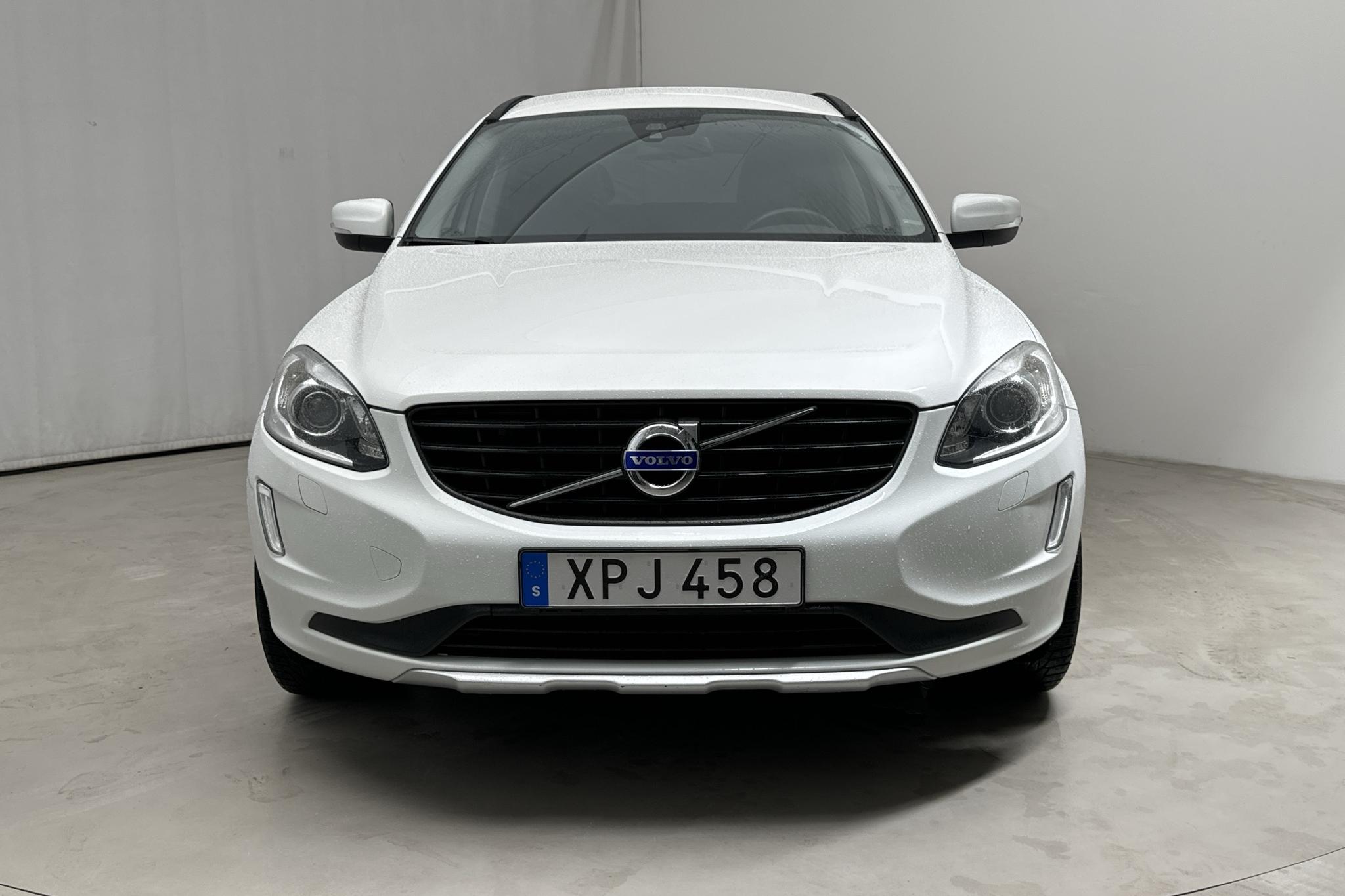 Volvo XC60 D4 AWD (181hk) - 118 960 km - Automatic - white - 2015