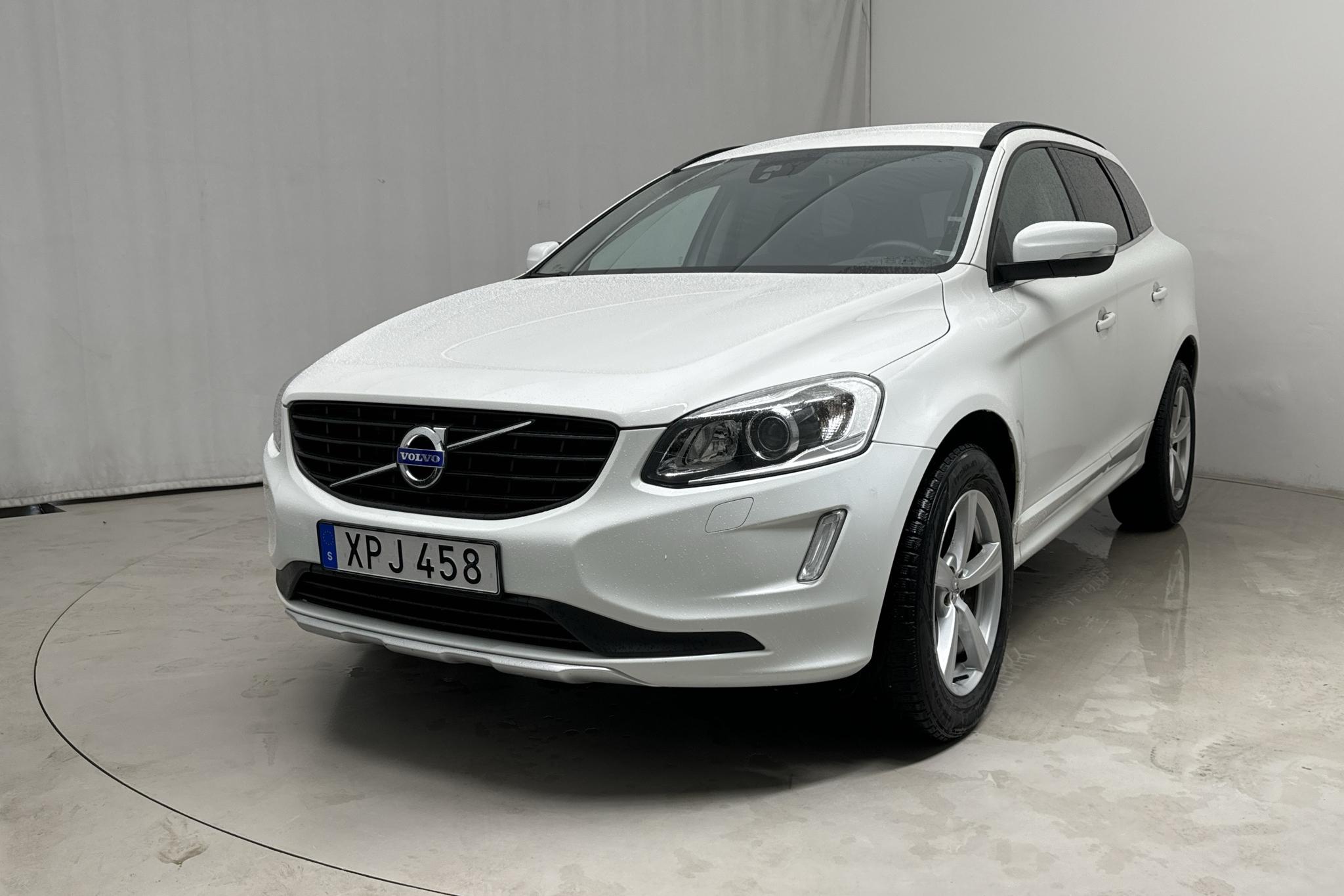 Volvo XC60 D4 AWD (181hk) - 118 960 km - Automatic - white - 2015