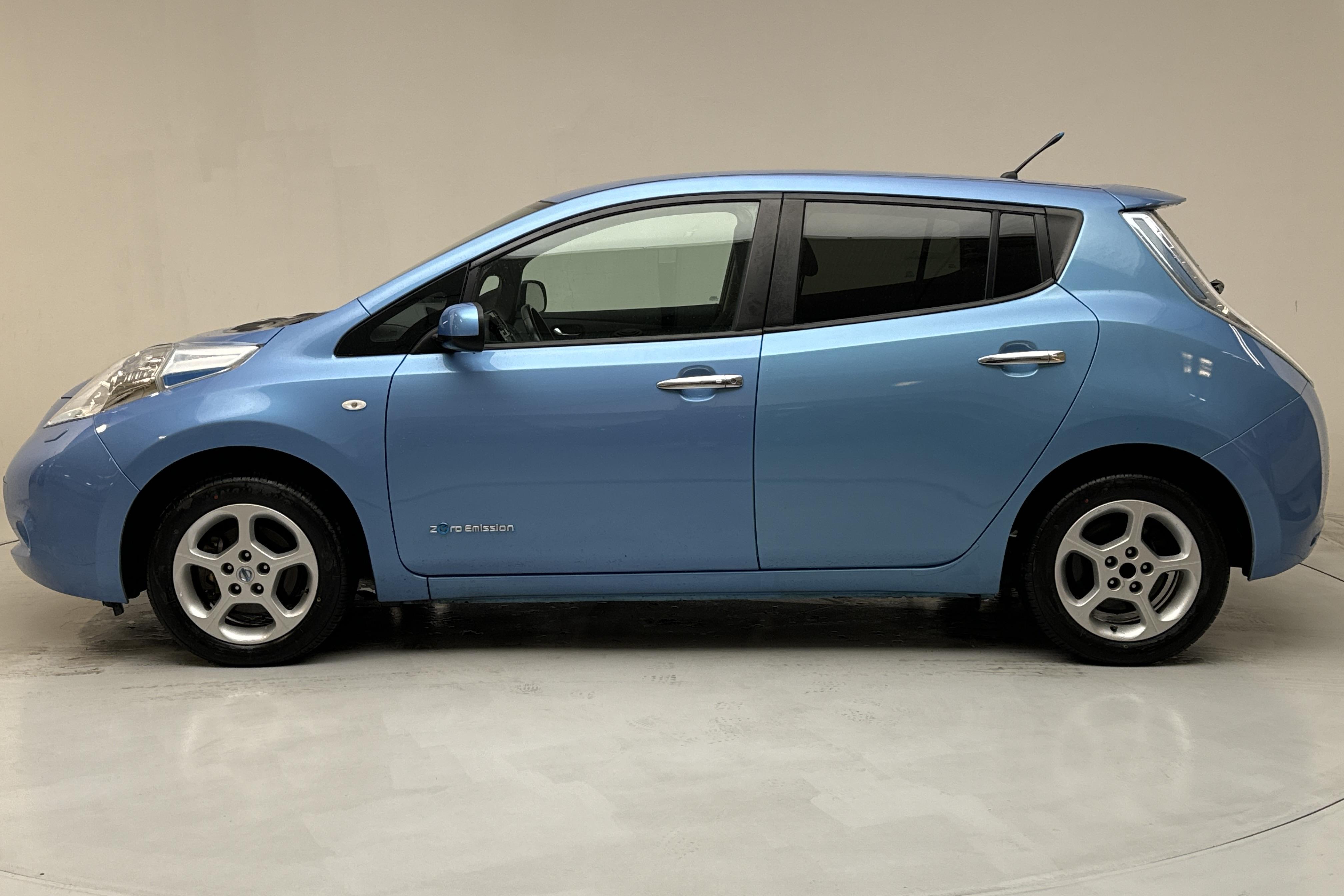 Nissan LEAF 5dr (109hk) - 9 446 mil - Automat - Light Blue - 2013