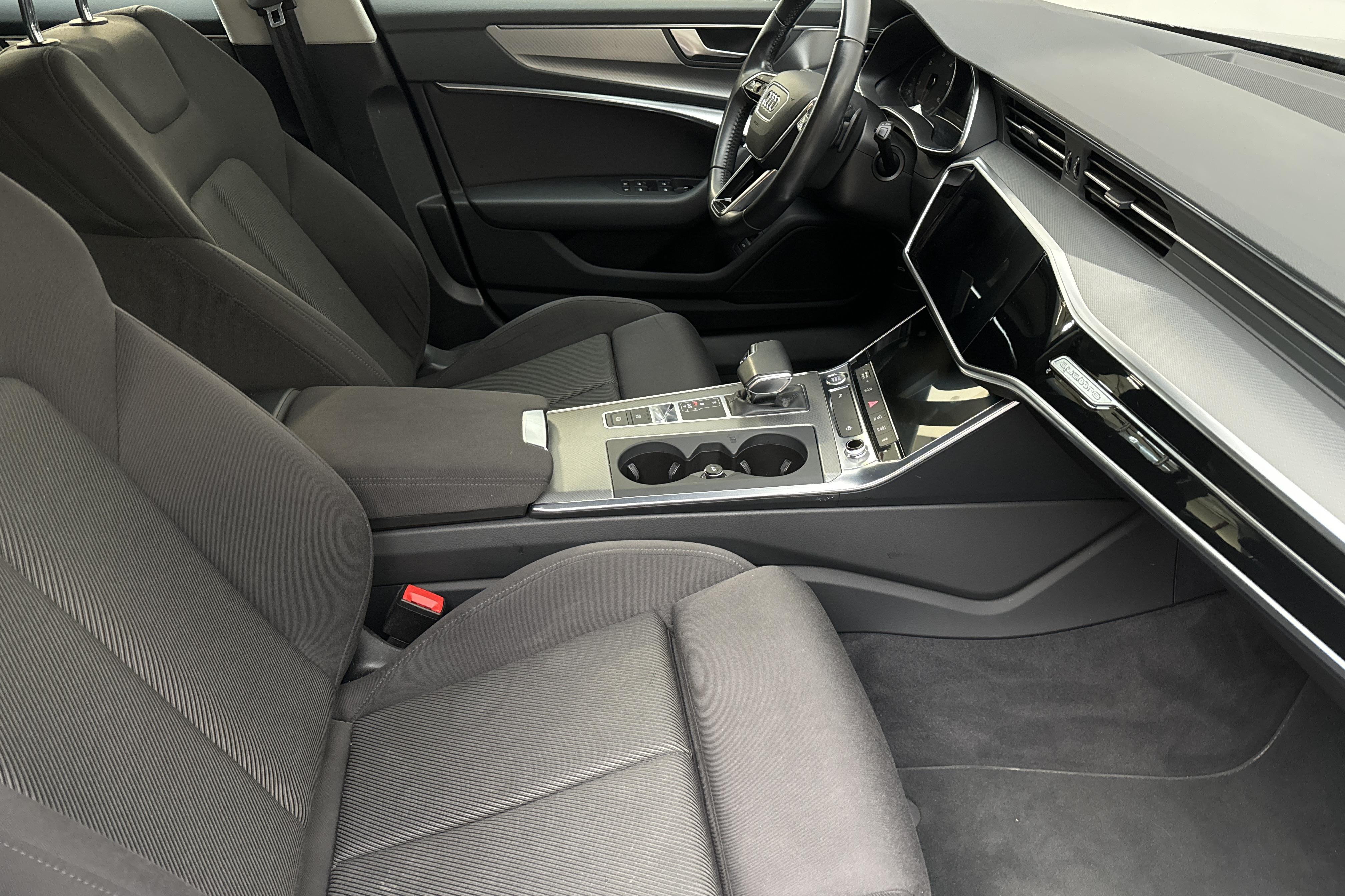 Audi A6 Avant 40 TDI quattro (204hk) - 80 780 km - Automatyczna - szary - 2019