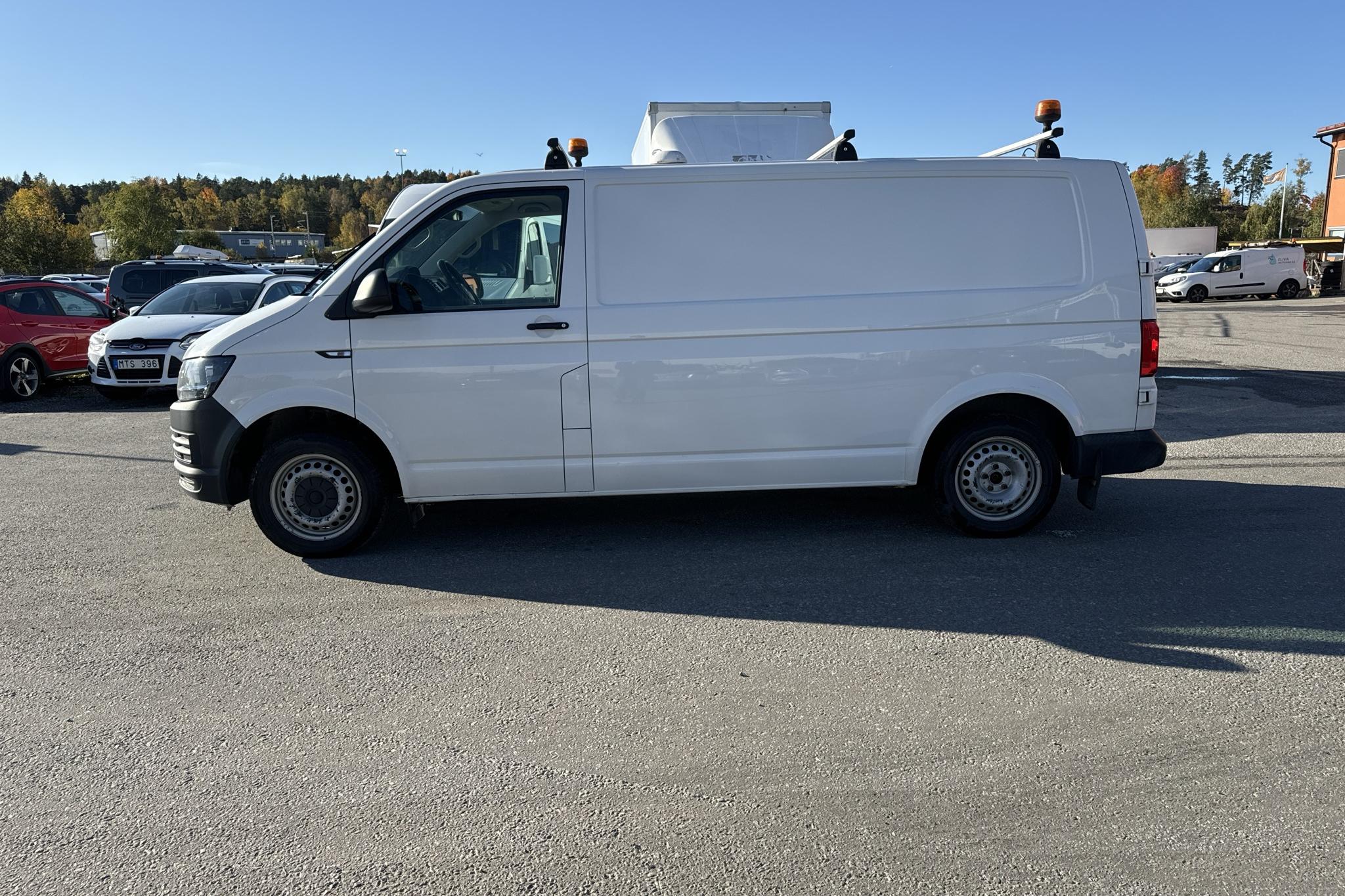 VW Transporter T6 2.0 TDI BMT Skåp 4MOTION (150hk) - 107 690 km - Manual - white - 2018