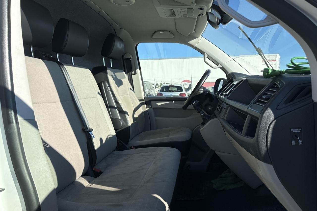 VW Transporter T6 2.0 TDI BMT Skåp 4MOTION (150hk) - 107 690 km - Manual - white - 2018