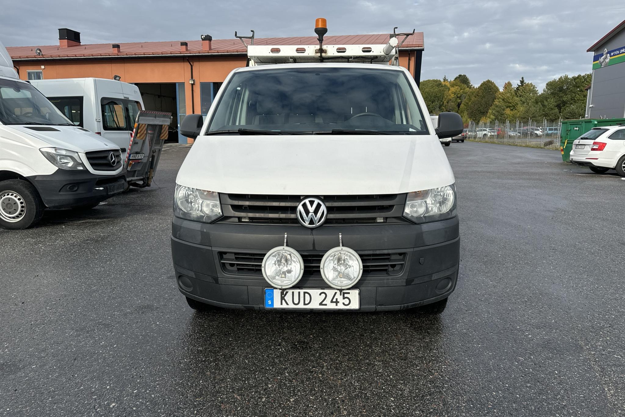 VW Transporter T5 2.0 TDI 4MOTION (140hk) - 169 960 km - Manualna - biały - 2015