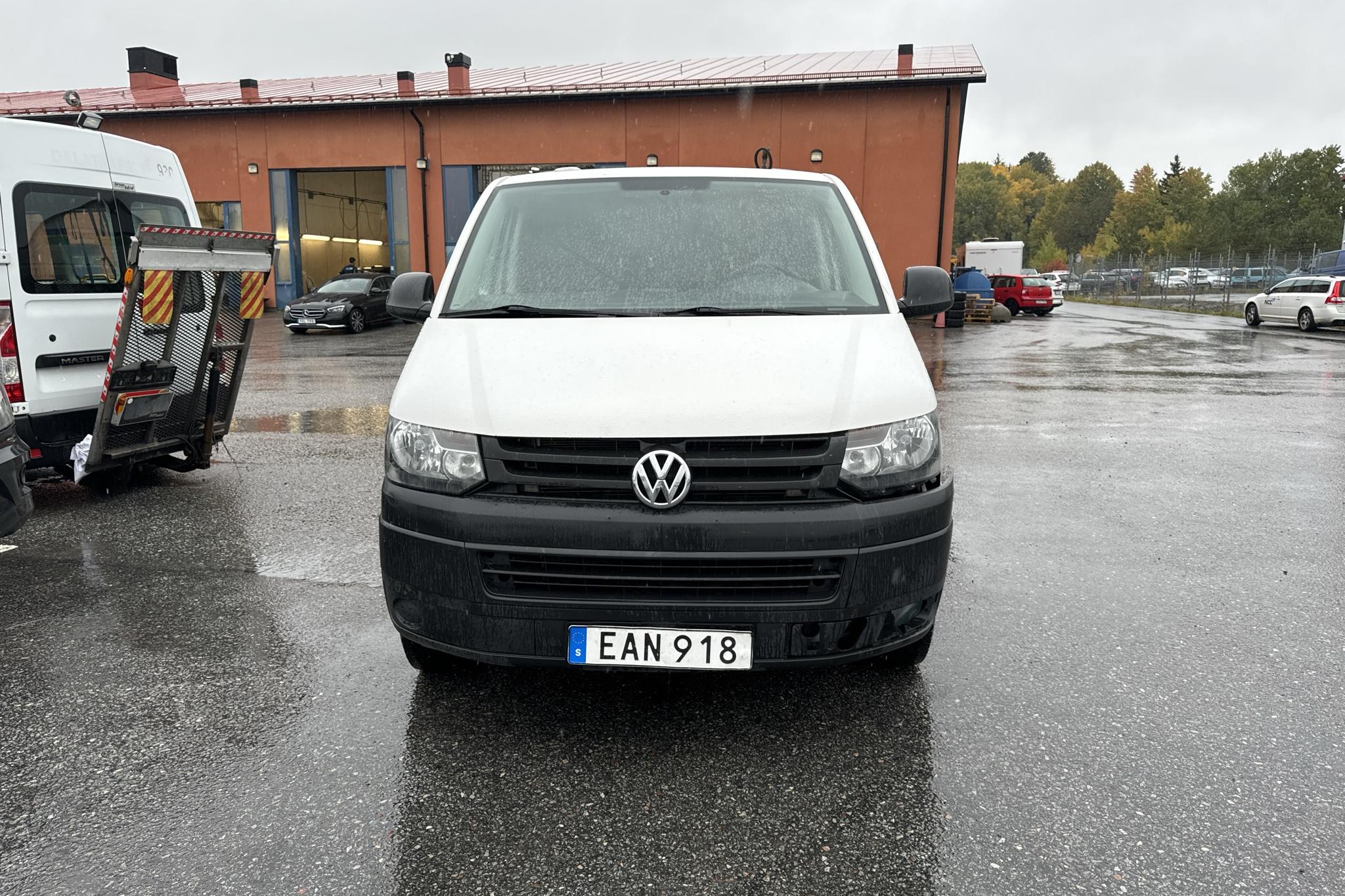 VW Transporter T5 2.0 TDI 4MOTION (140hk) - 187 490 km - Manual - white - 2015