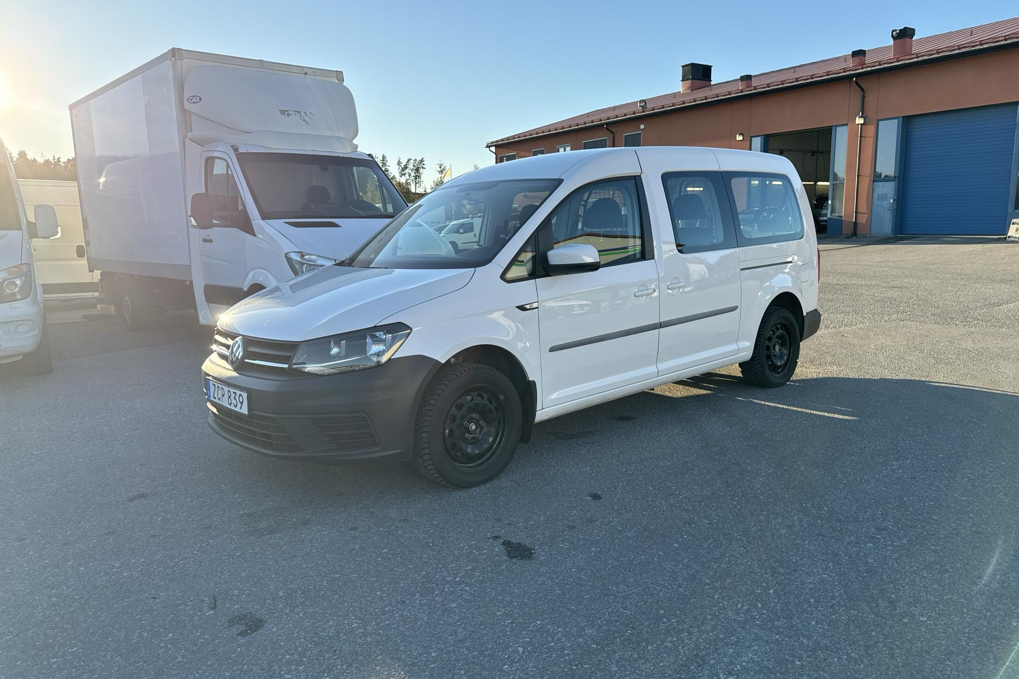 VW Caddy Life Maxi 2.0 TDI (102hk) - 52 110 km - Manual - white - 2018