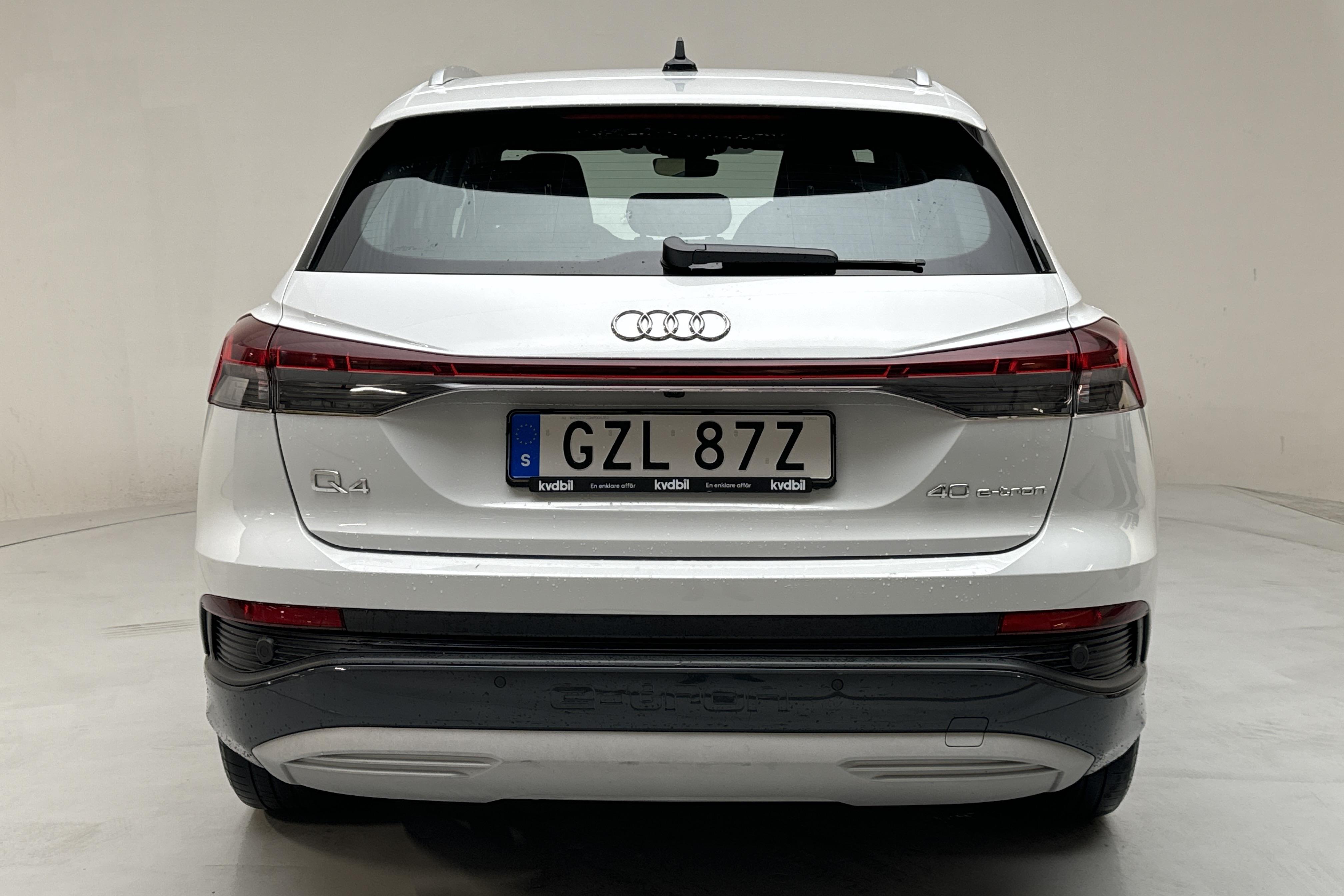 Audi Q4 40 e-tron 77 kWh (204hk) - 78 130 km - Automaattinen - valkoinen - 2022