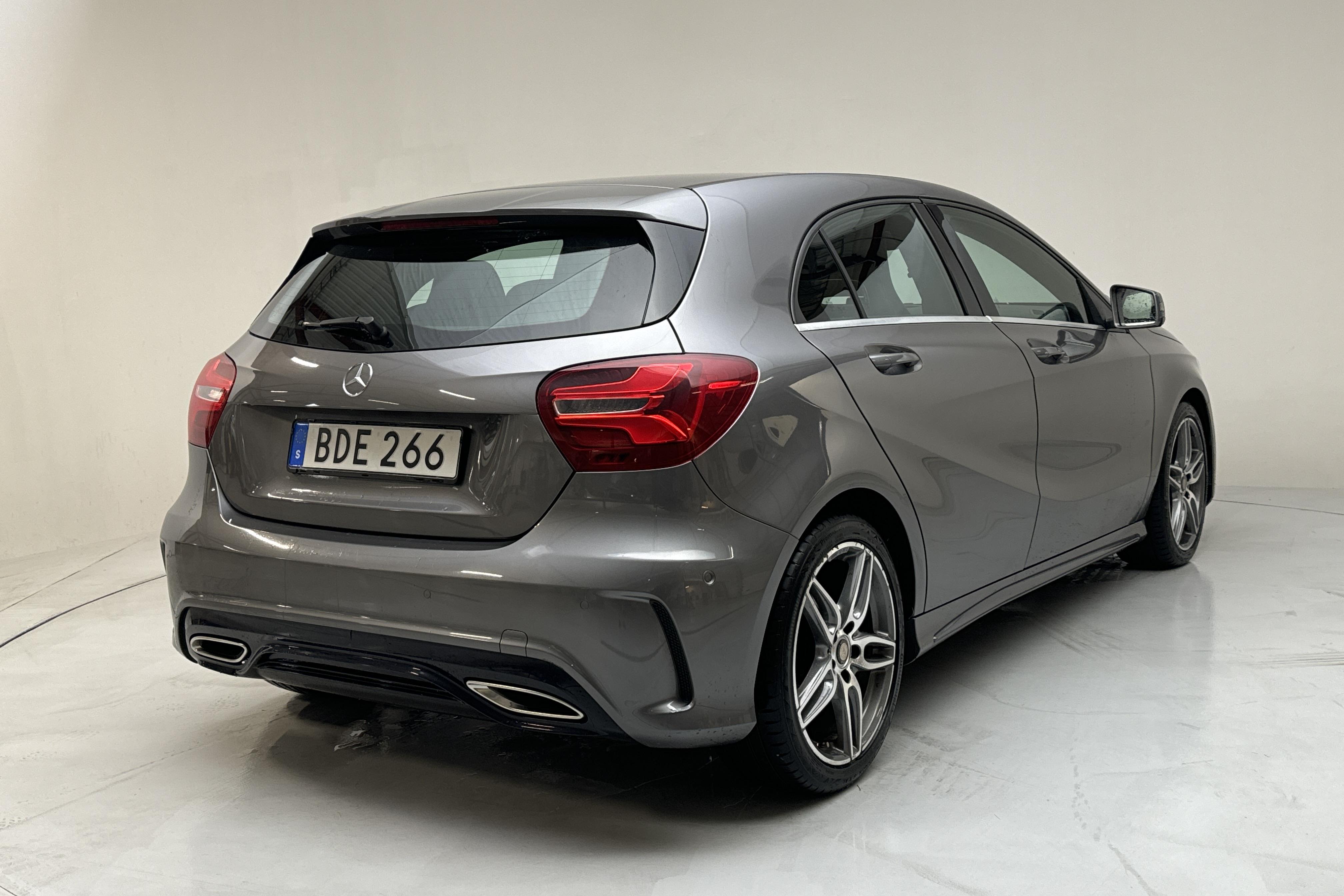 Mercedes A 180 d 5dr W176 (109hk) - 88 060 km - Automaatne - Dark Grey - 2018