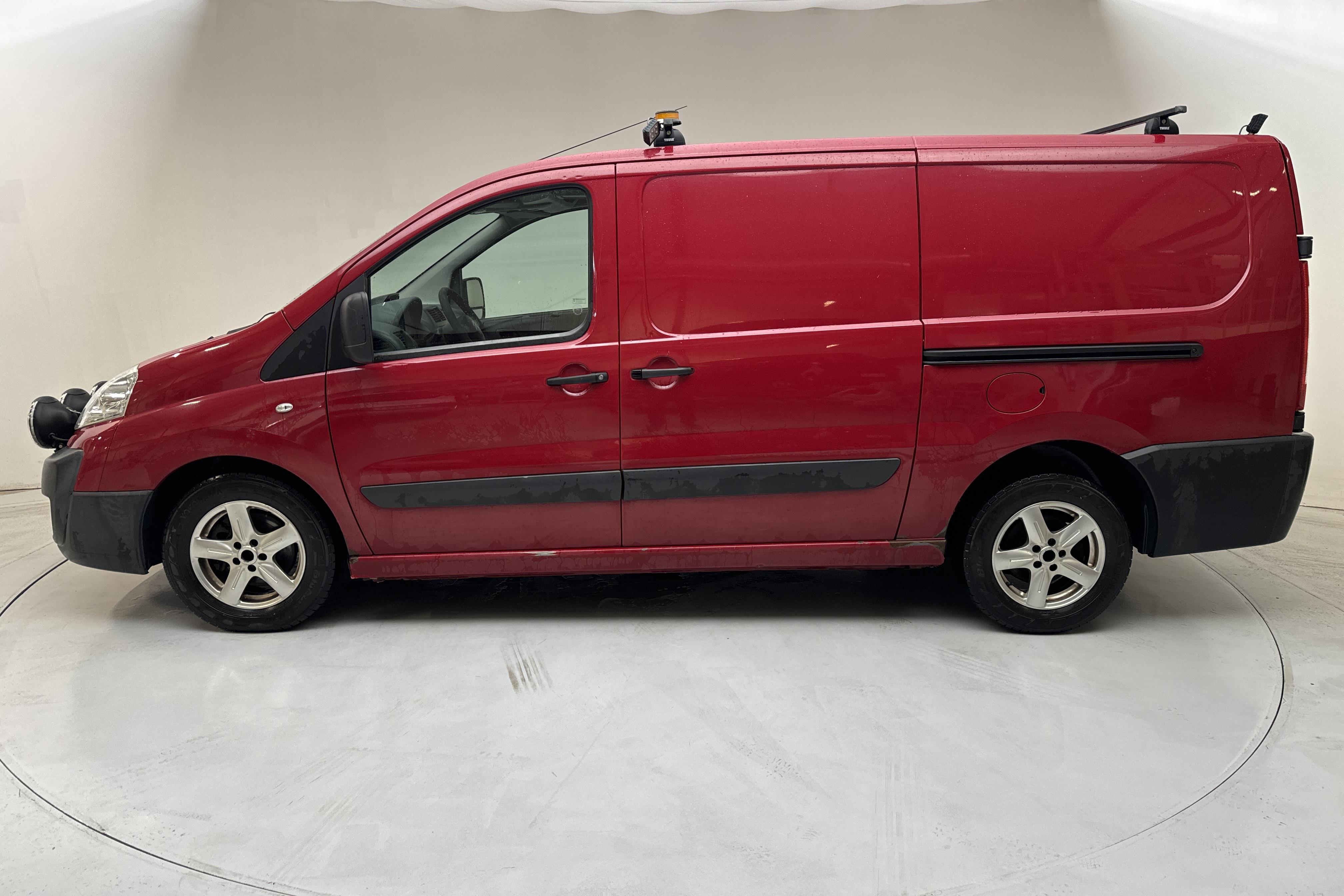 Citroen Jumpy III 2.0 HDI Skåp (163hk) - 267 070 km - Automatyczna - czerwony - 2013