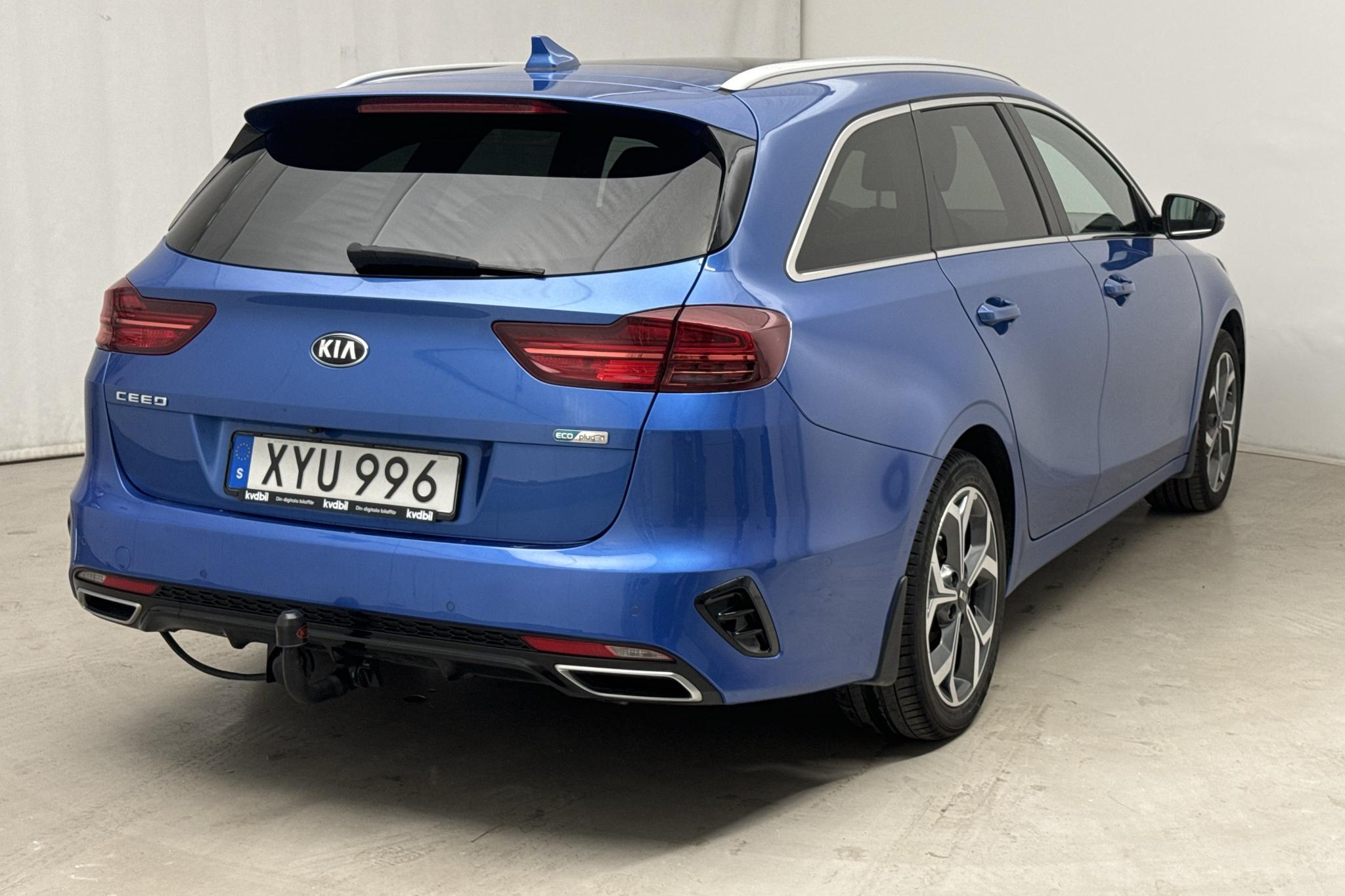 KIA Ceed 1.6 Plug-in Hybrid SW (141hk) - 78 250 km - Automaatne - sinine - 2020