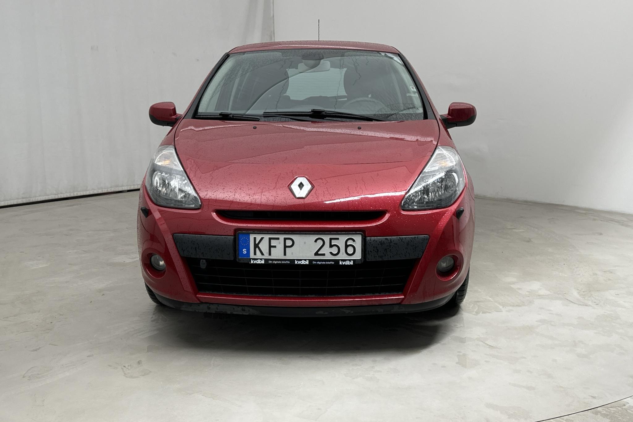 Renault Clio III 1.2 Flex Fuel 5dr (75hk) - 92 940 km - Manuaalinen - punainen - 2010