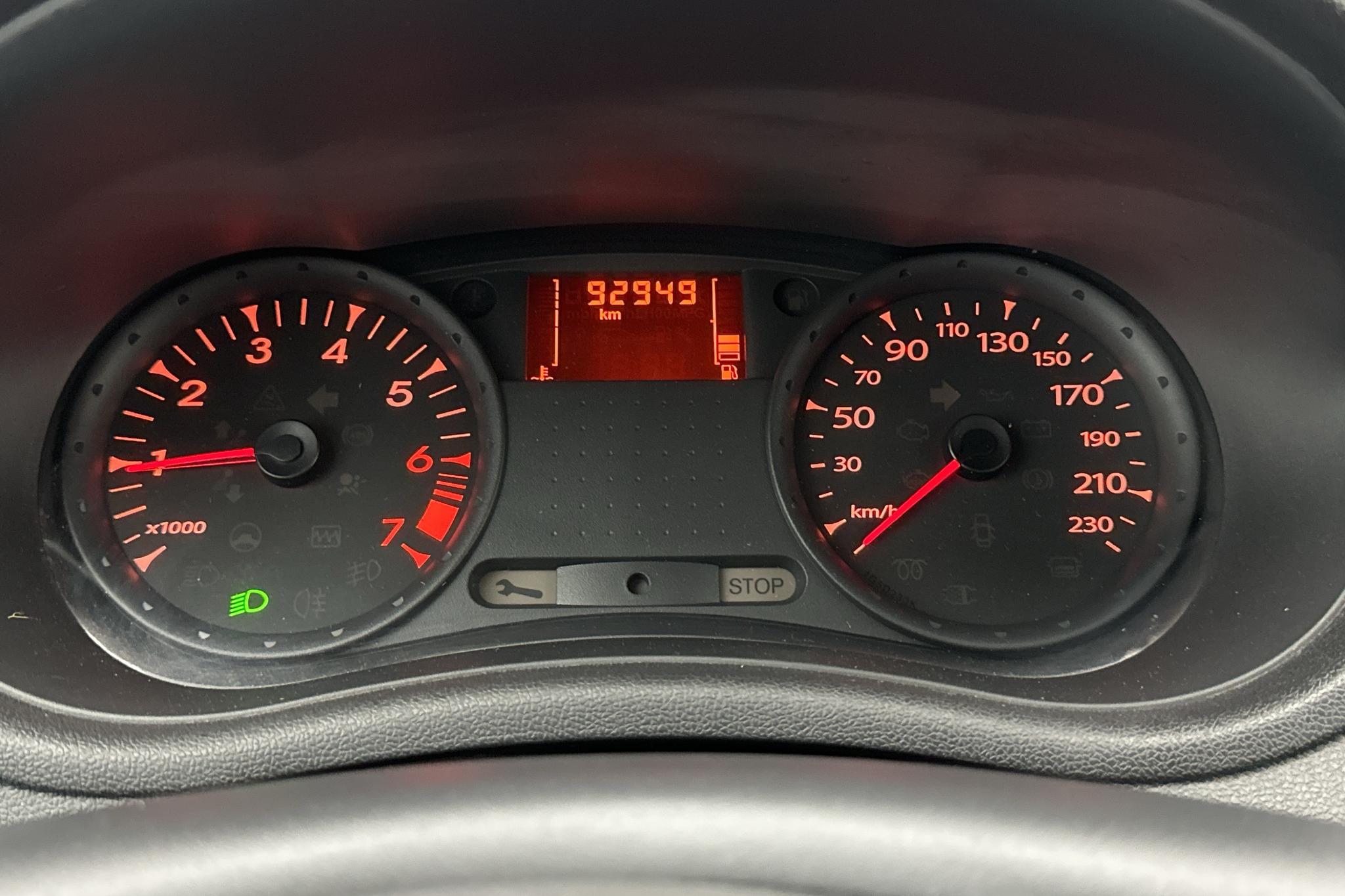 Renault Clio III 1.2 Flex Fuel 5dr (75hk) - 92 940 km - Käsitsi - punane - 2010