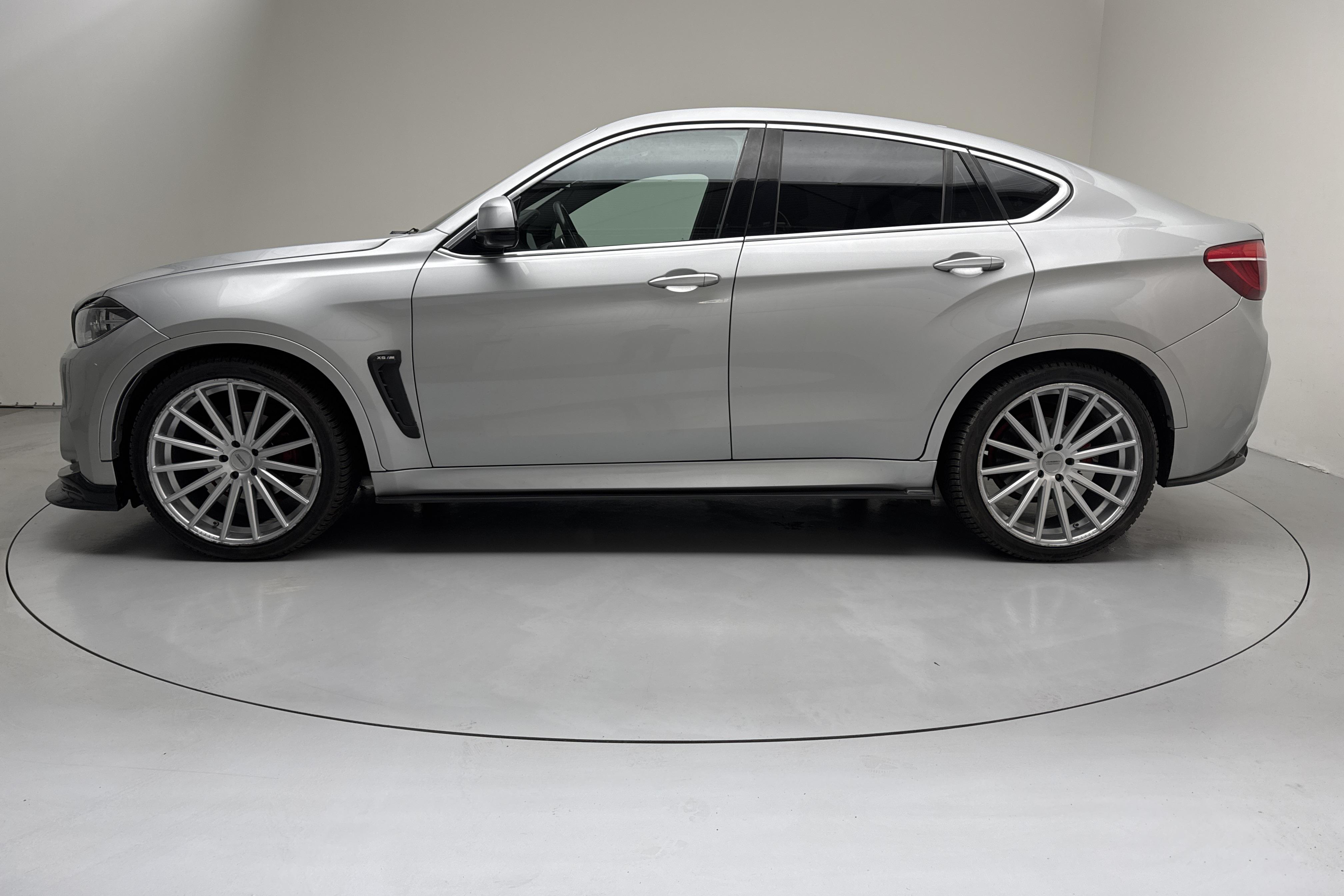 BMW X6 xDrive 30d, F16 (258hk) - 217 080 km - Automatyczna - srebro - 2015