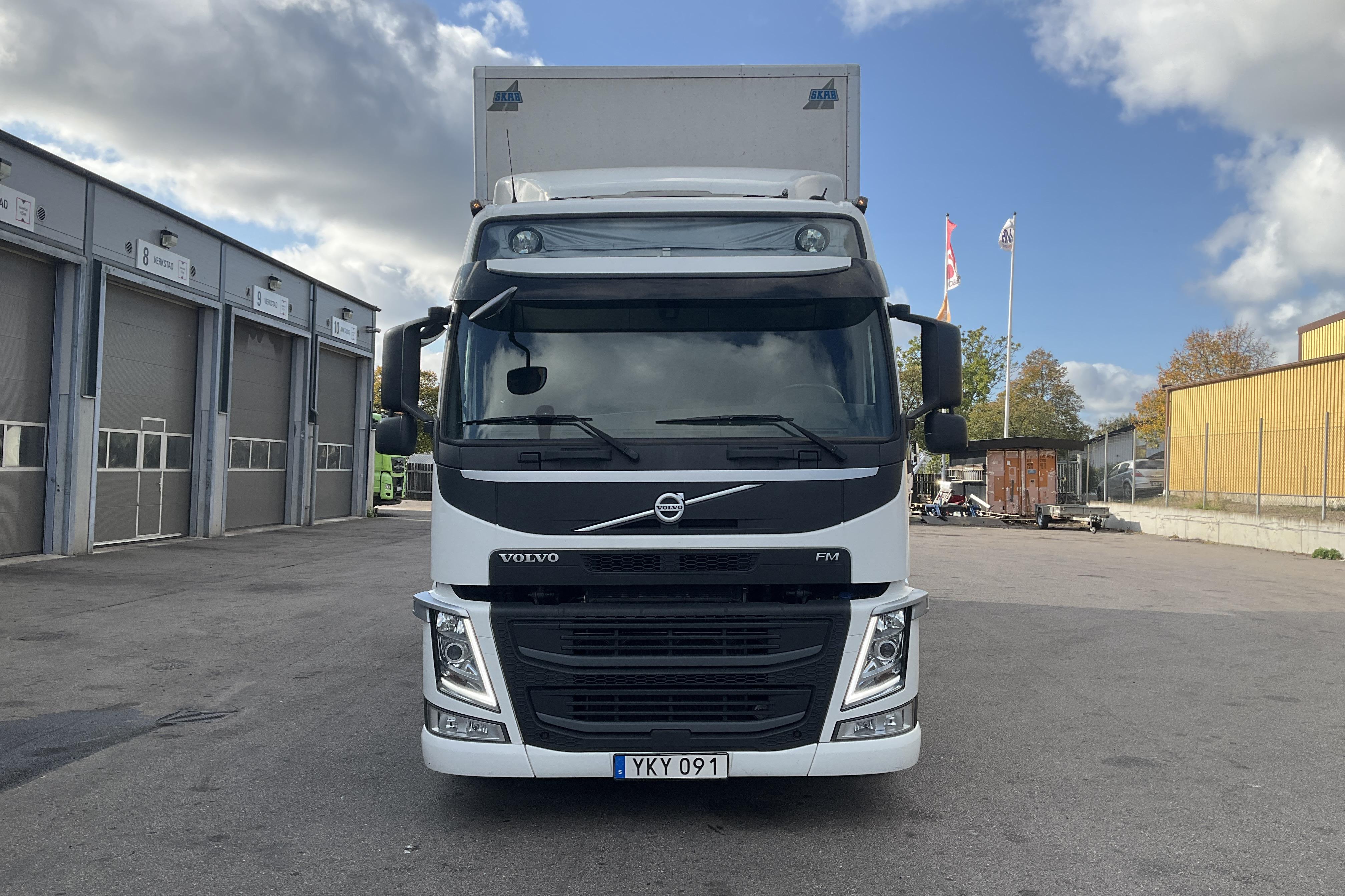 Volvo FM510 - 586 314 km - Automatyczna - biały - 2017