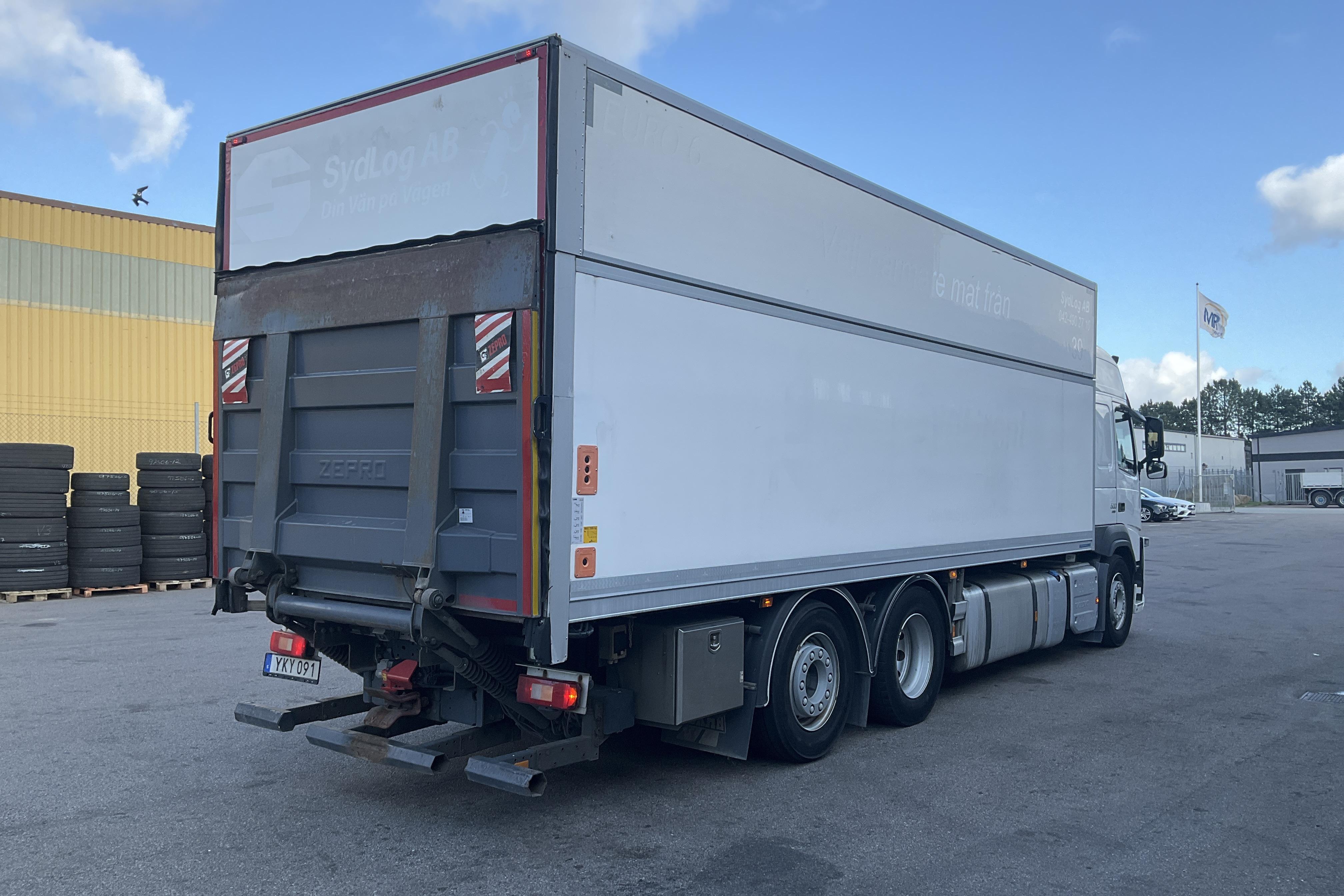 Volvo FM510 - 586 314 km - Automat - vit - 2017