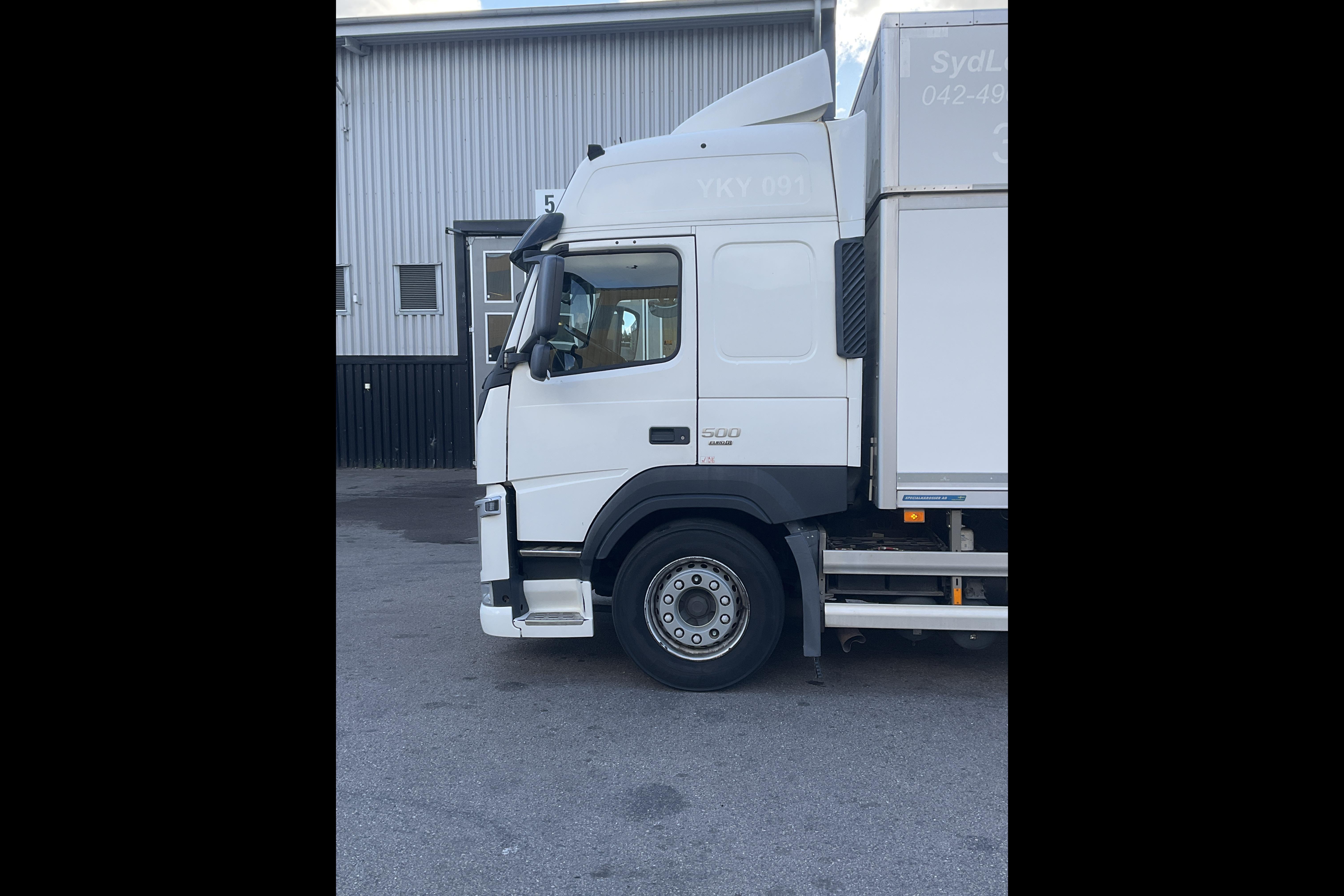 Volvo FM510 - 586 314 km - Automatyczna - biały - 2017